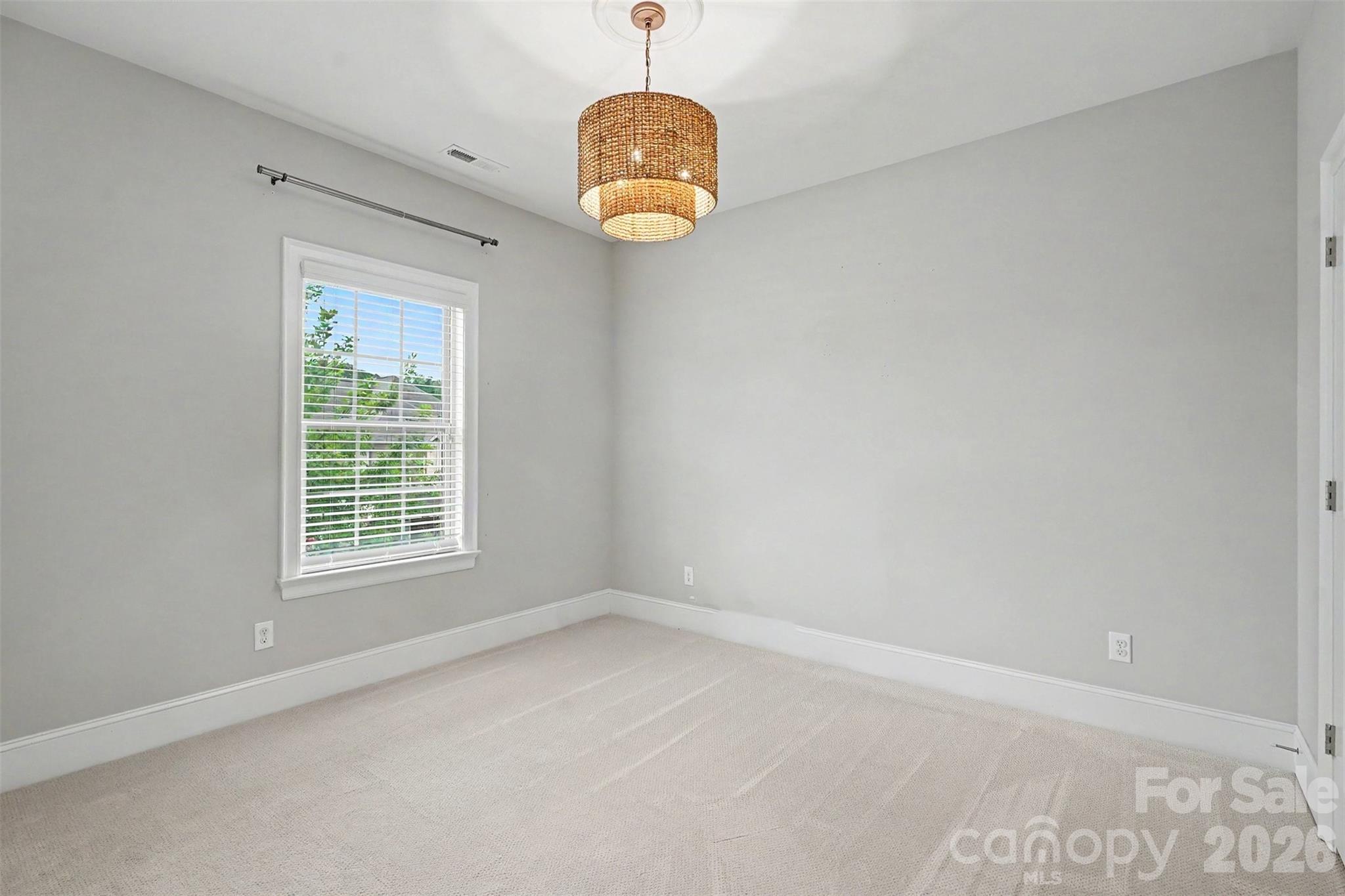 1526 Afton Way Property Photo 35