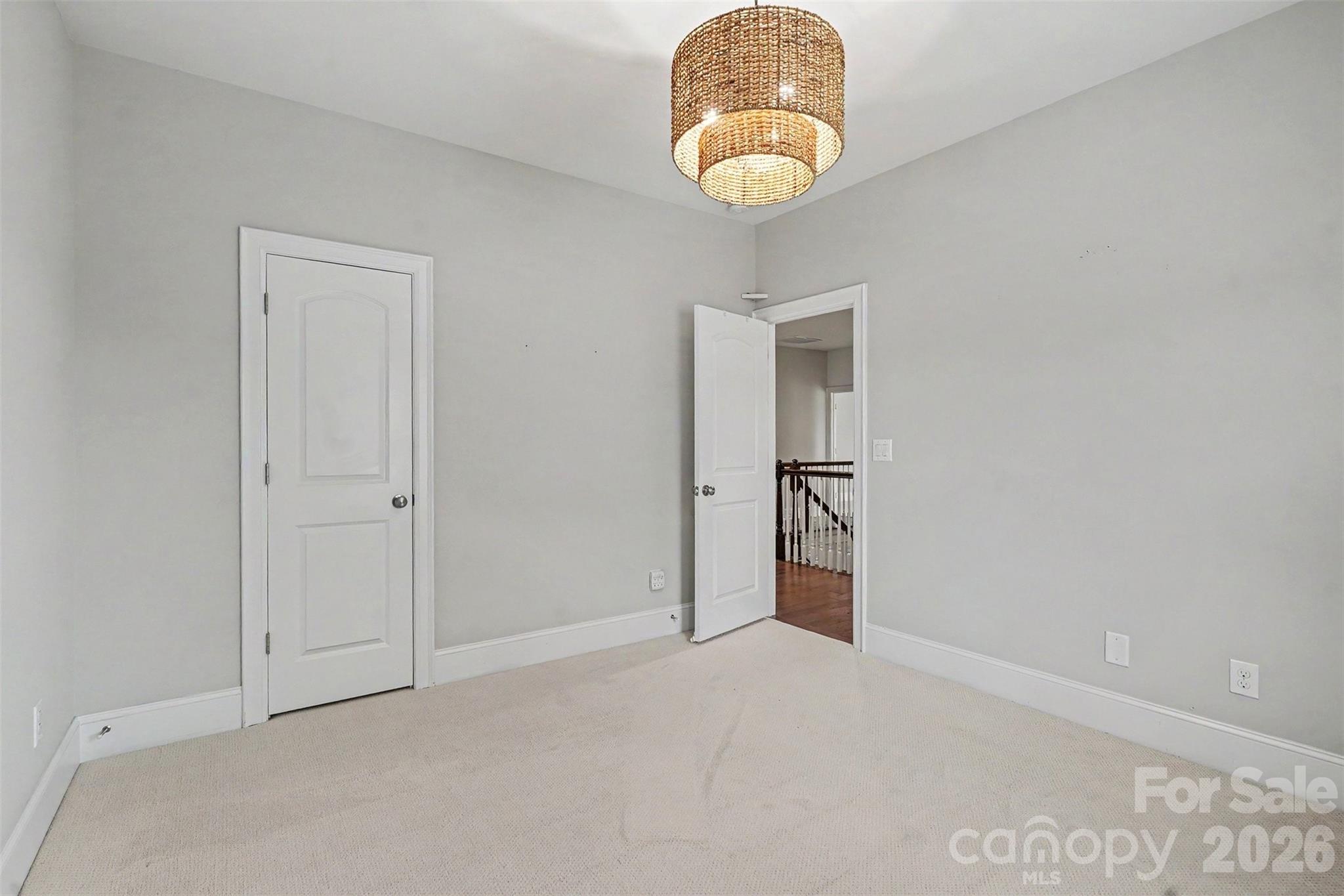 1526 Afton Way Property Photo 36