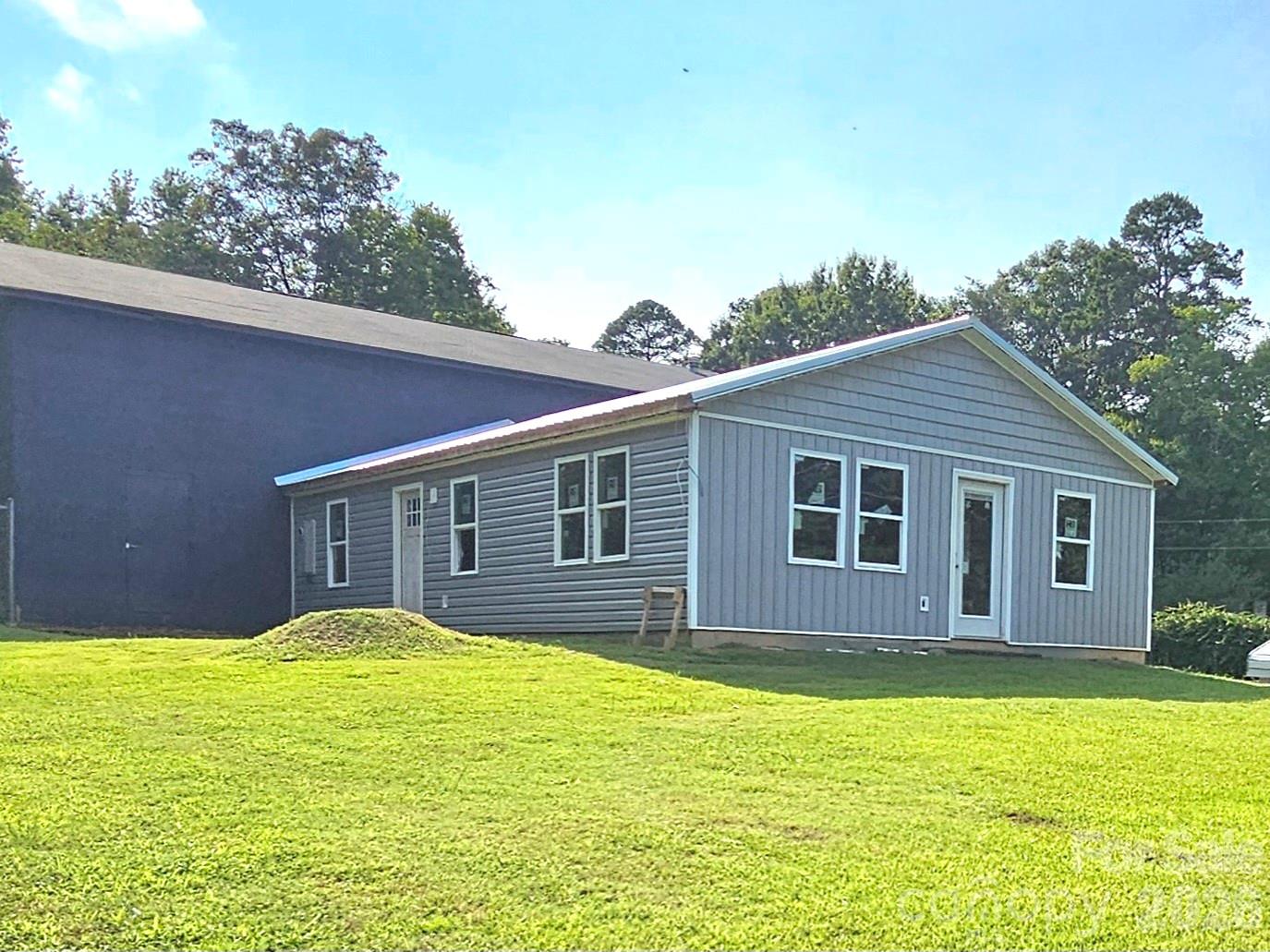 225 Eighth Avenue Property Photo 1