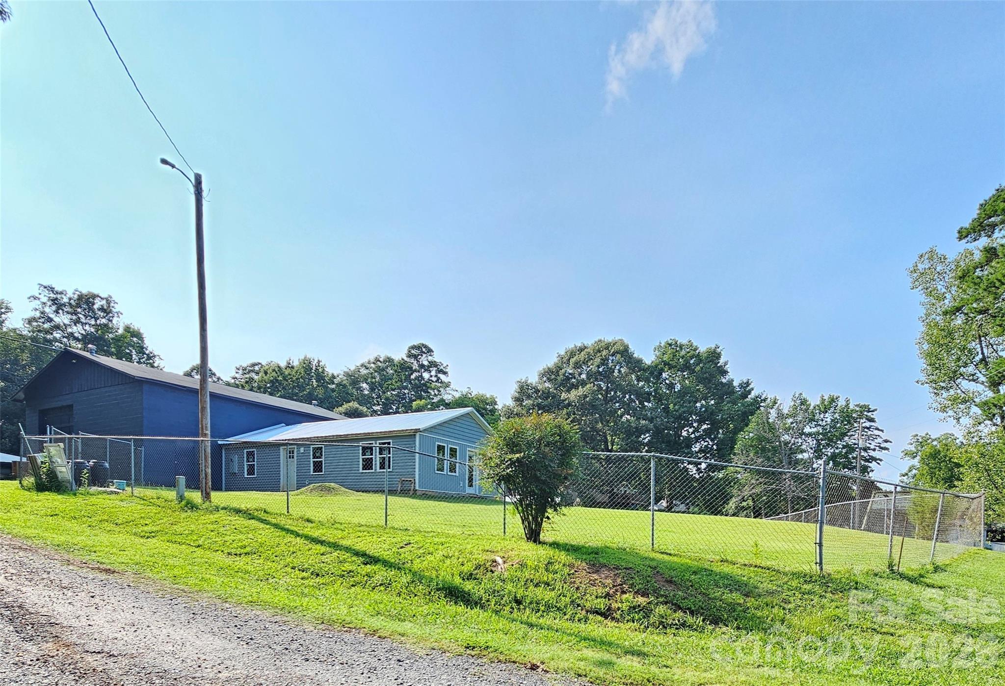 225 Eighth Avenue Property Photo 3