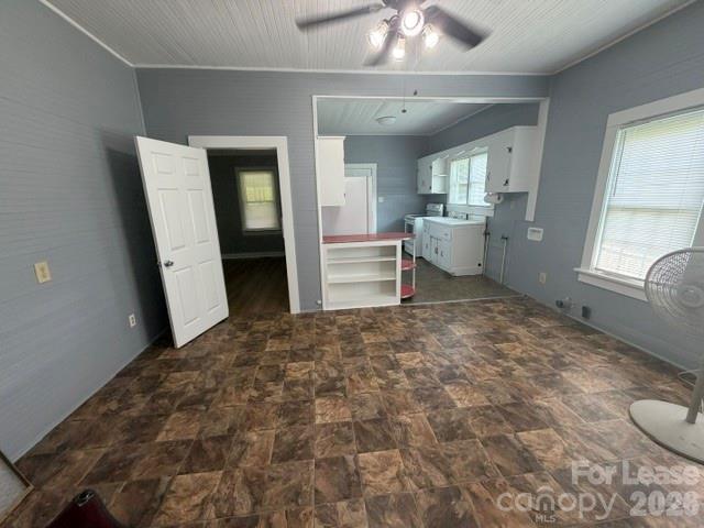 559 Shady Lane Property Photo 2