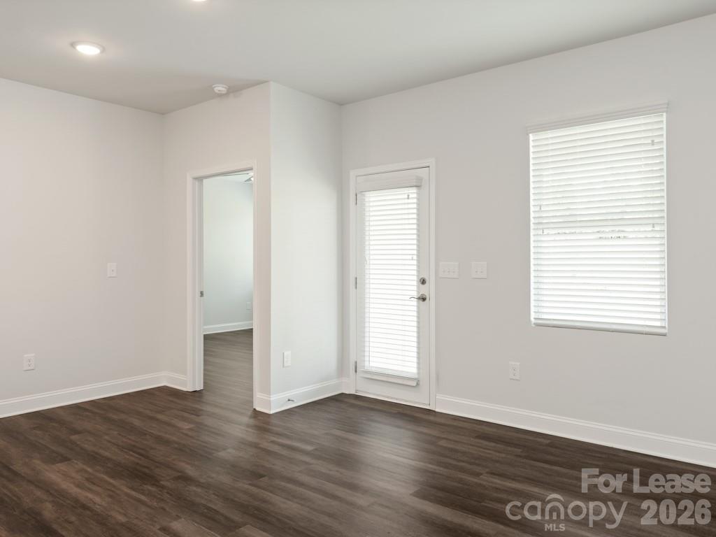4512 Grove Manor Drive Property Photo 9