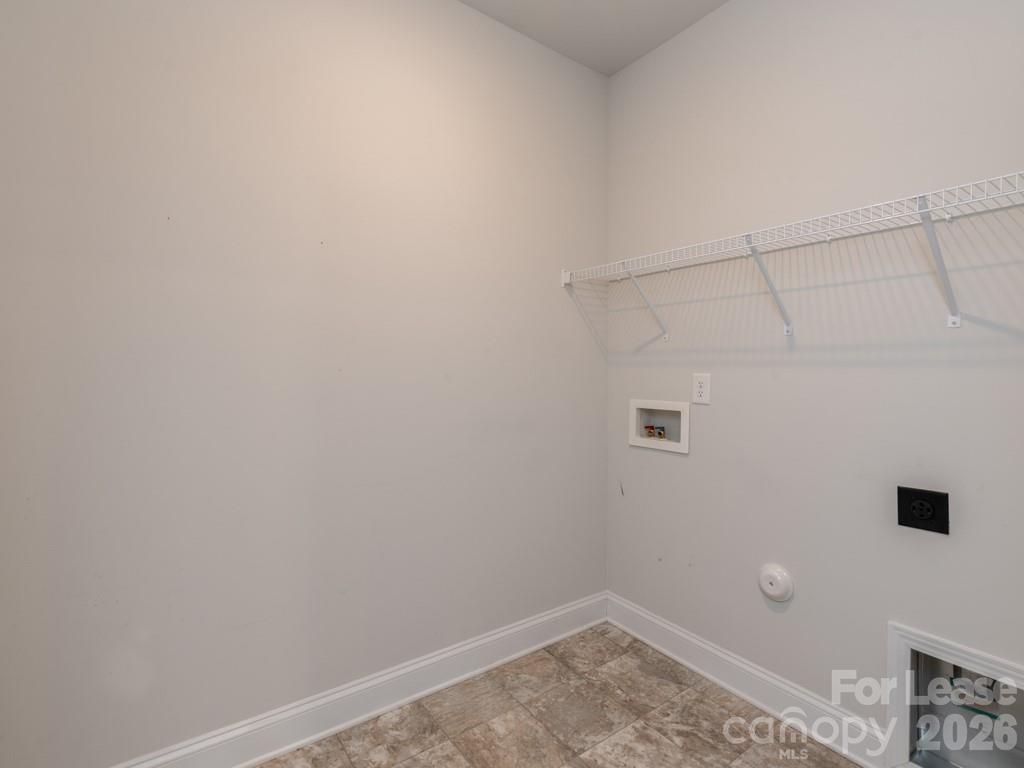4512 Grove Manor Drive Property Photo 10