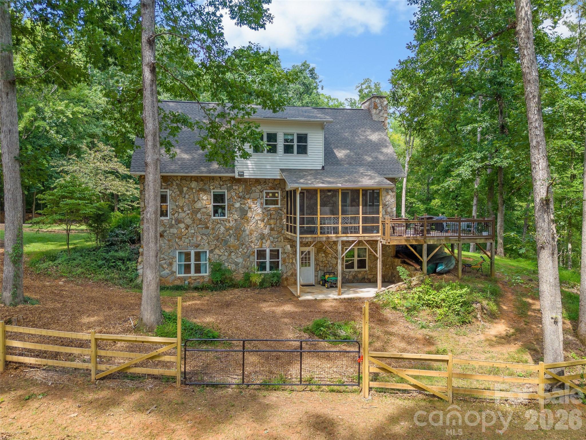 7105 Old Ridge Road Property Photo 1