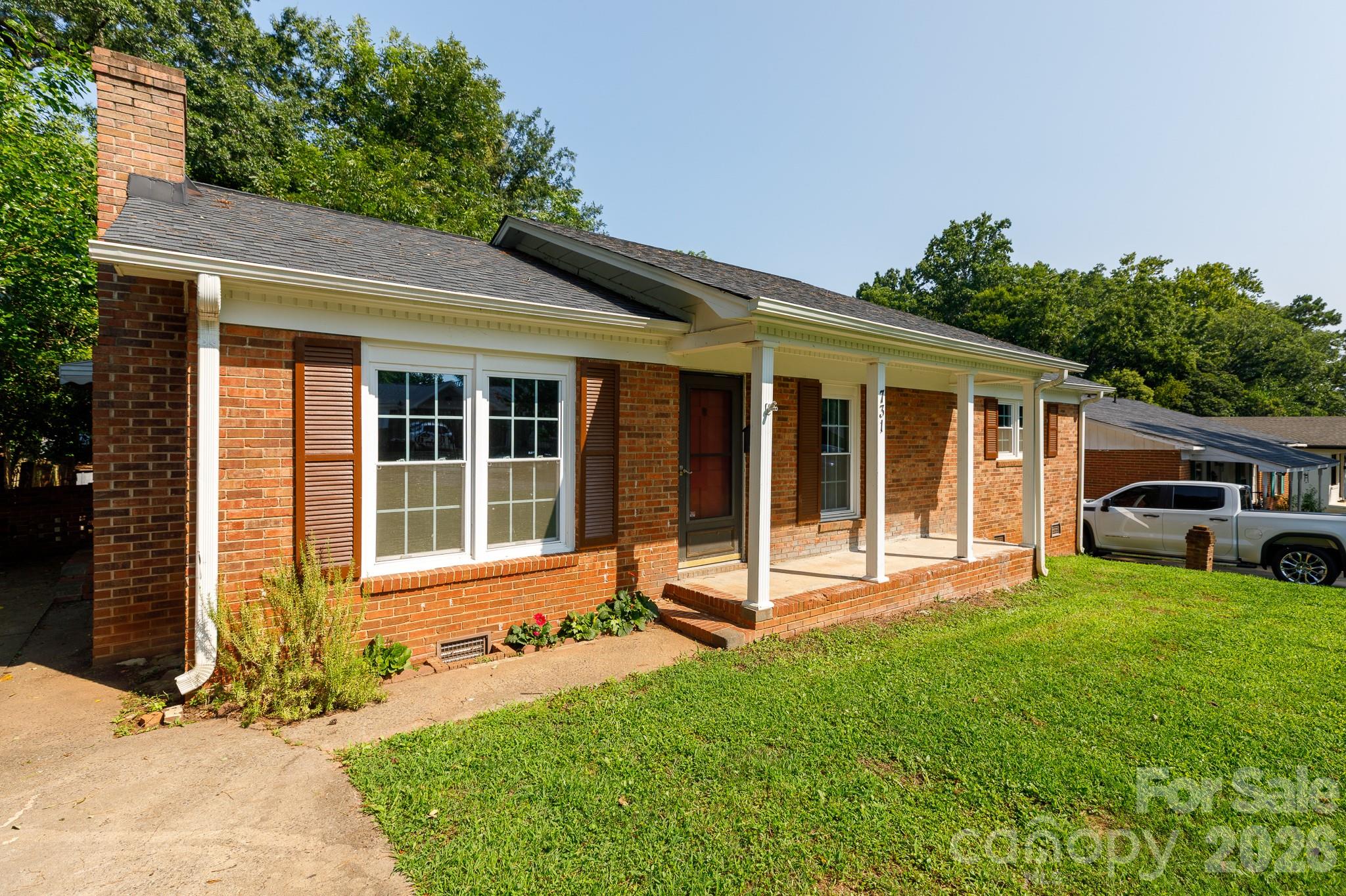 731 Level Street Property Photo 2