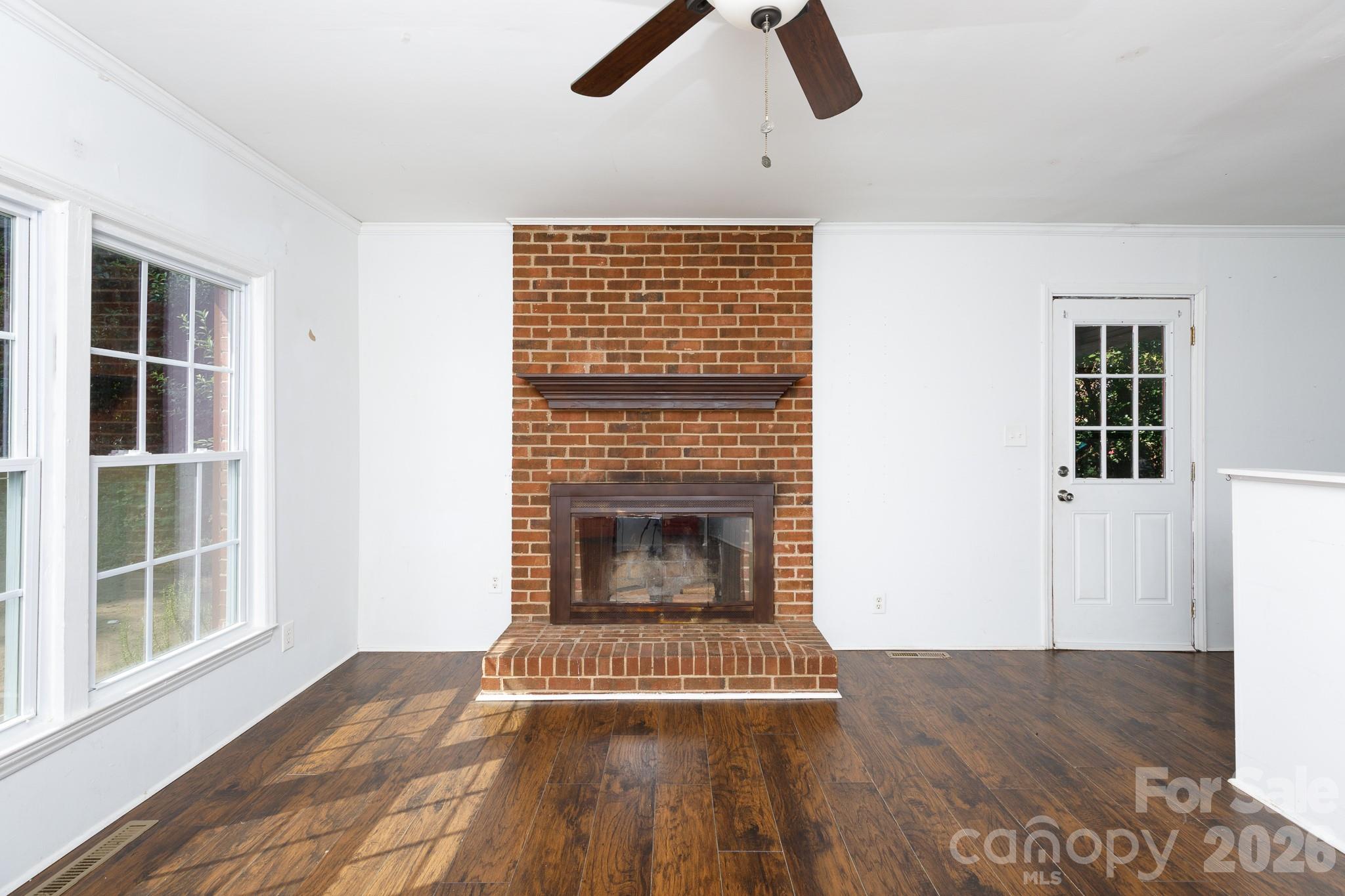731 Level Street Property Photo 6
