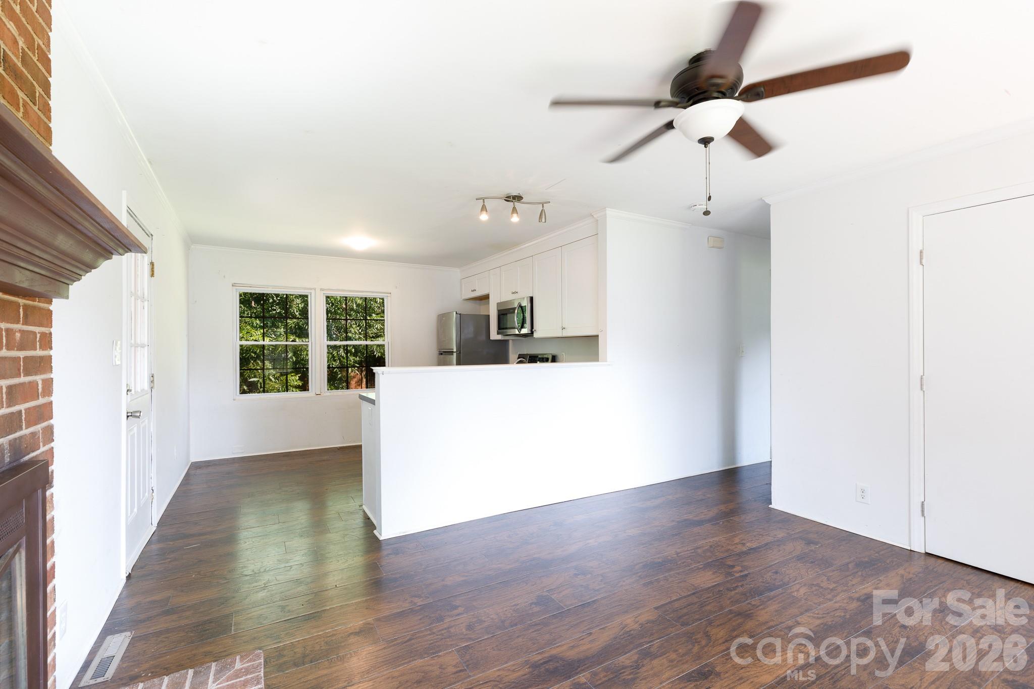 731 Level Street Property Photo 9