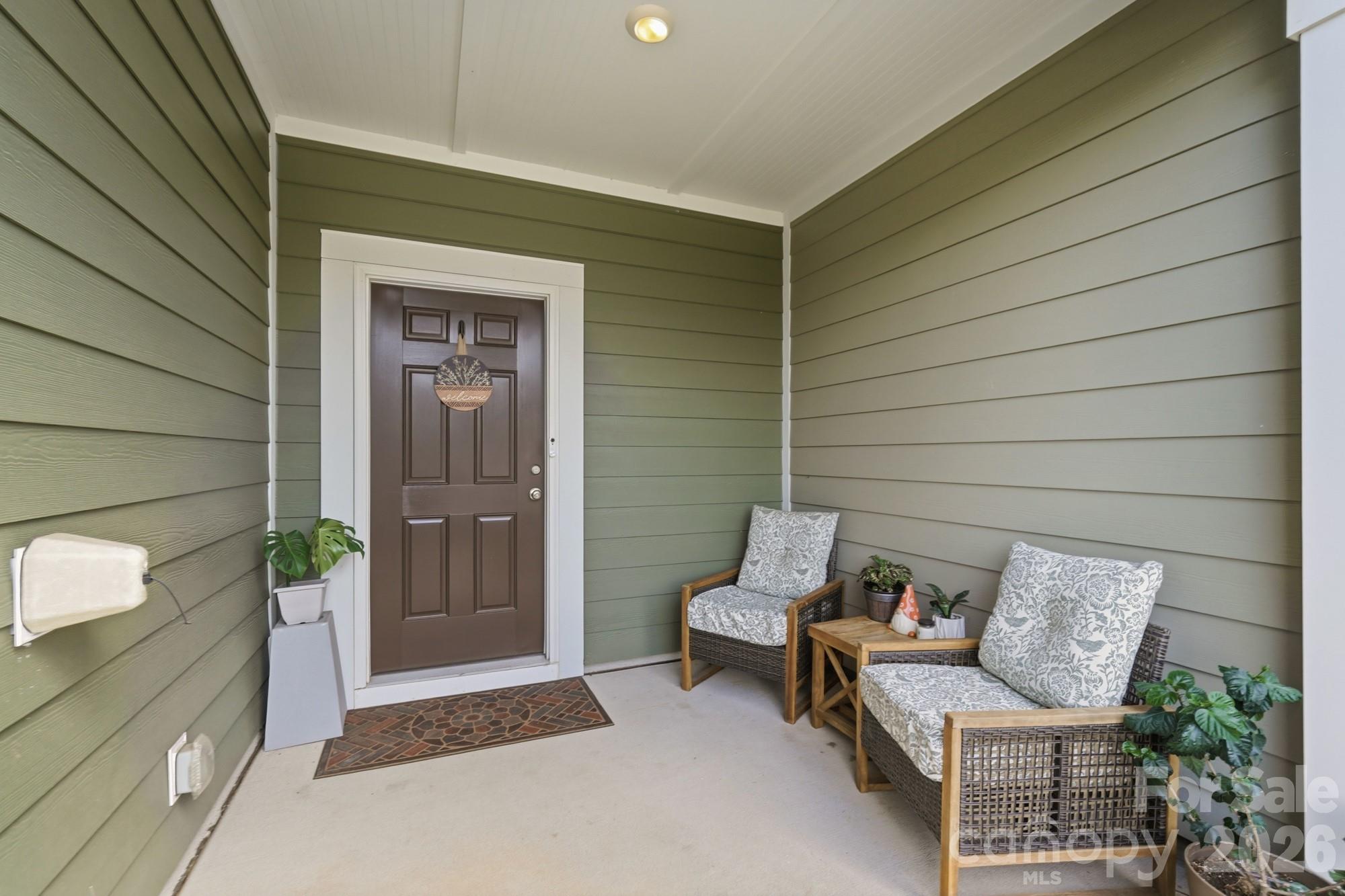 5243 Maynard Hill Drive Property Photo 2