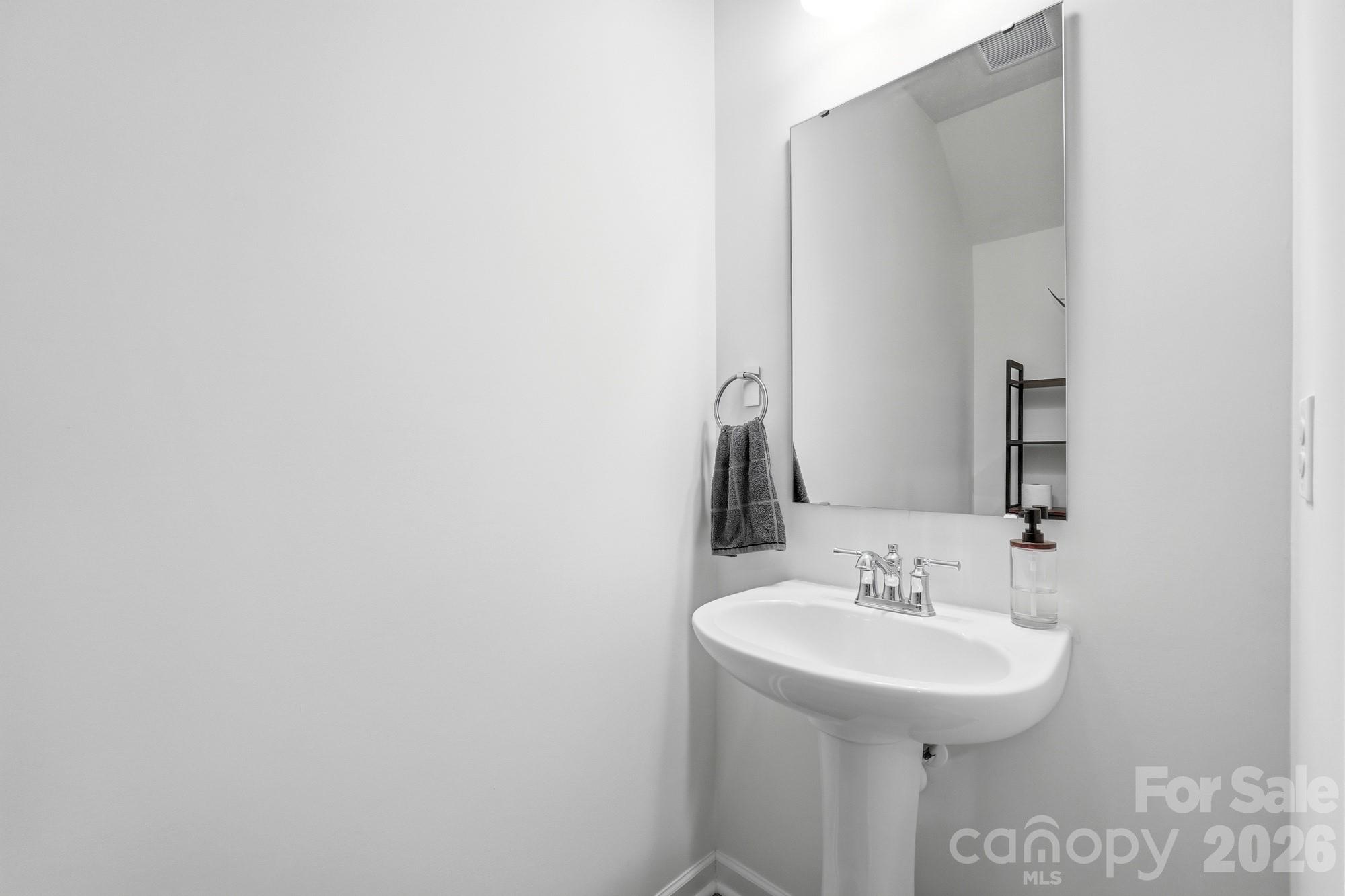 5243 Maynard Hill Drive Property Photo 16