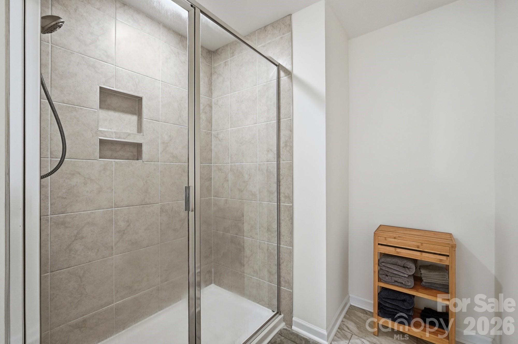 5243 Maynard Hill Drive Property Photo 28