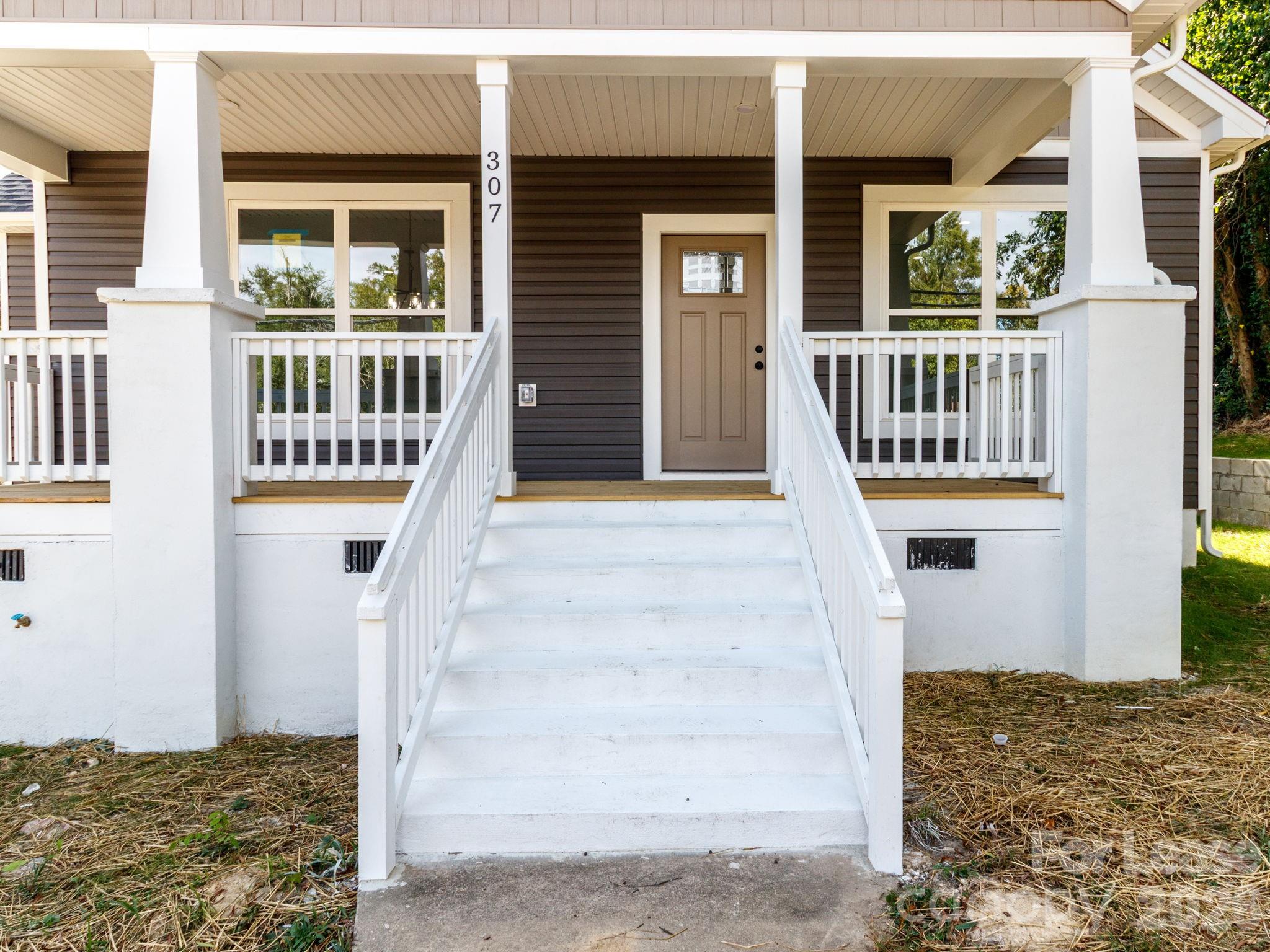 307 E Arch Street Property Photo 4