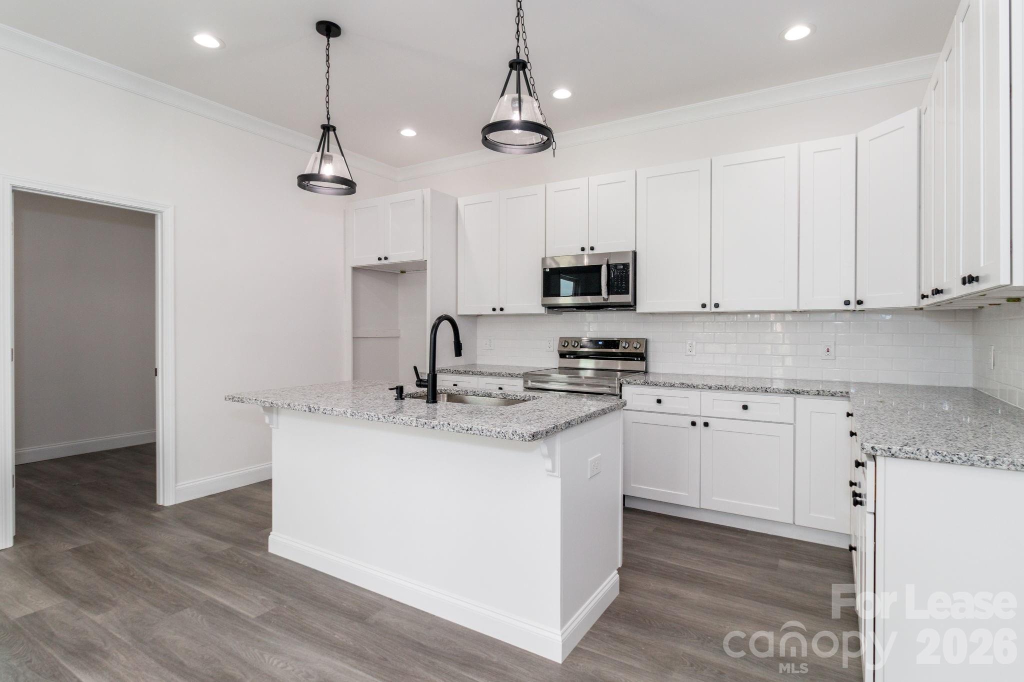 307 E Arch Street Property Photo 18