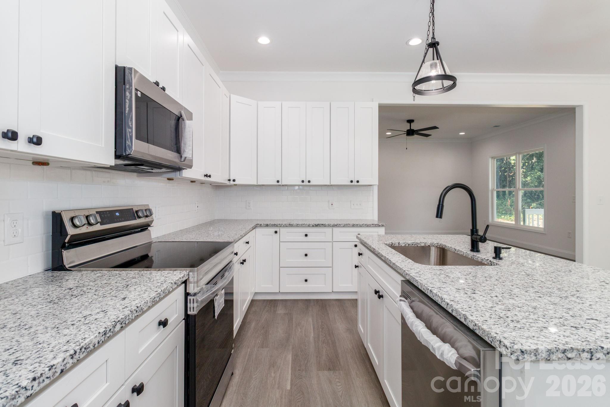 307 E Arch Street Property Photo 20