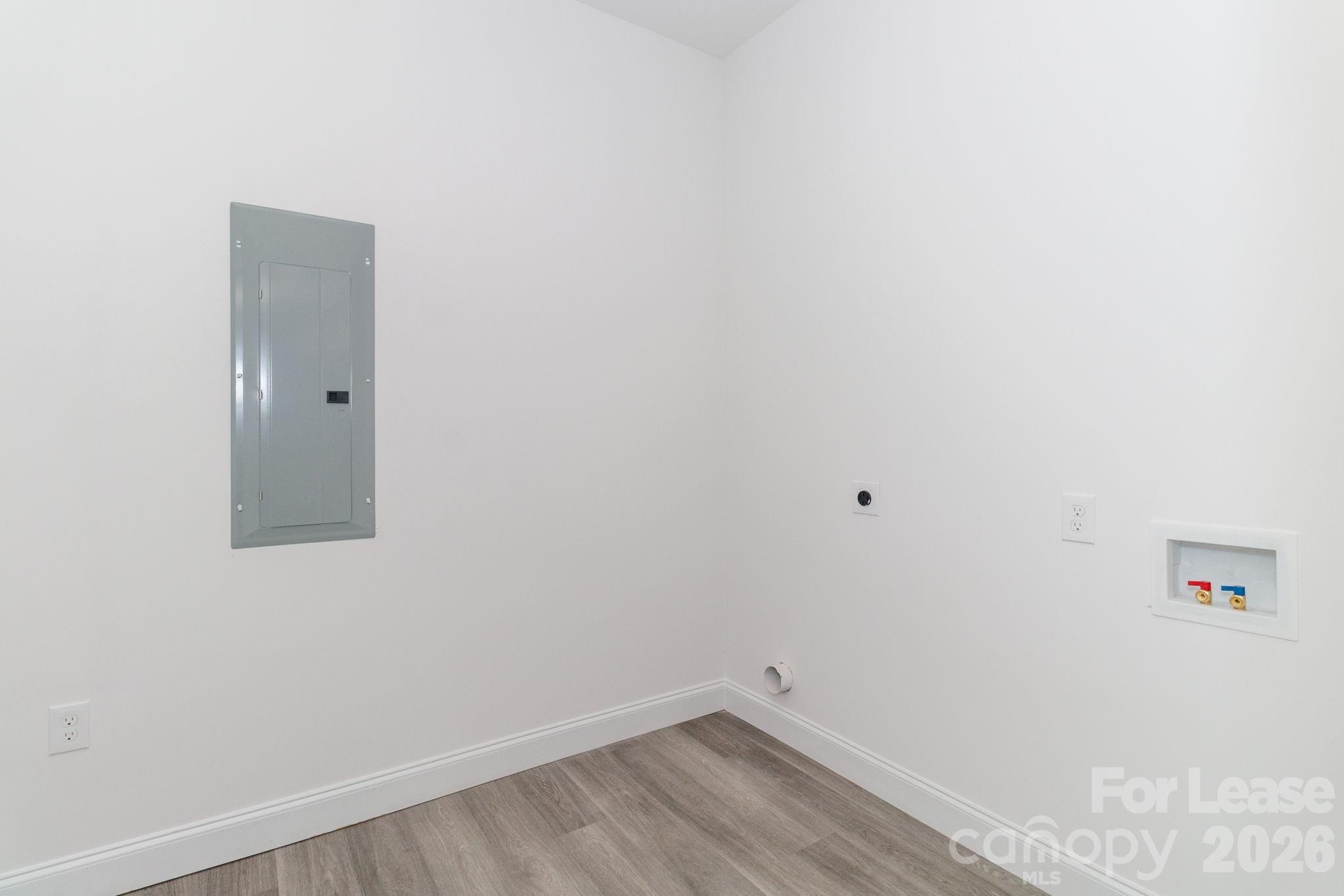 307 E Arch Street Property Photo 22