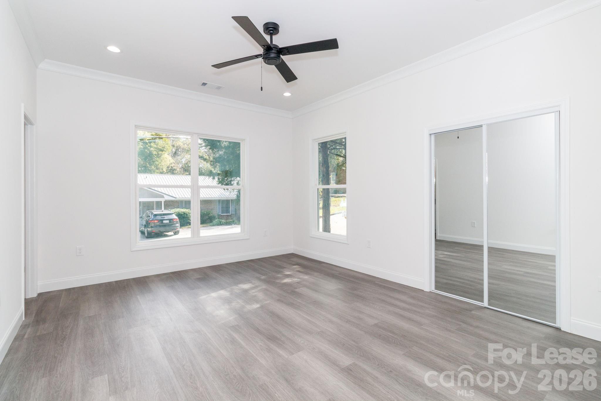 307 E Arch Street Property Photo 23