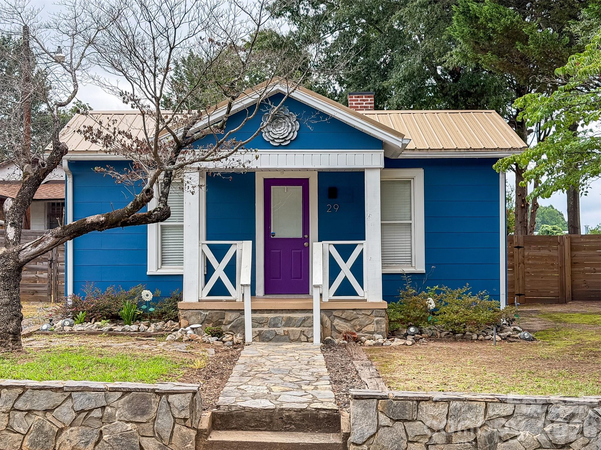 29 10th Street Property Photo 1