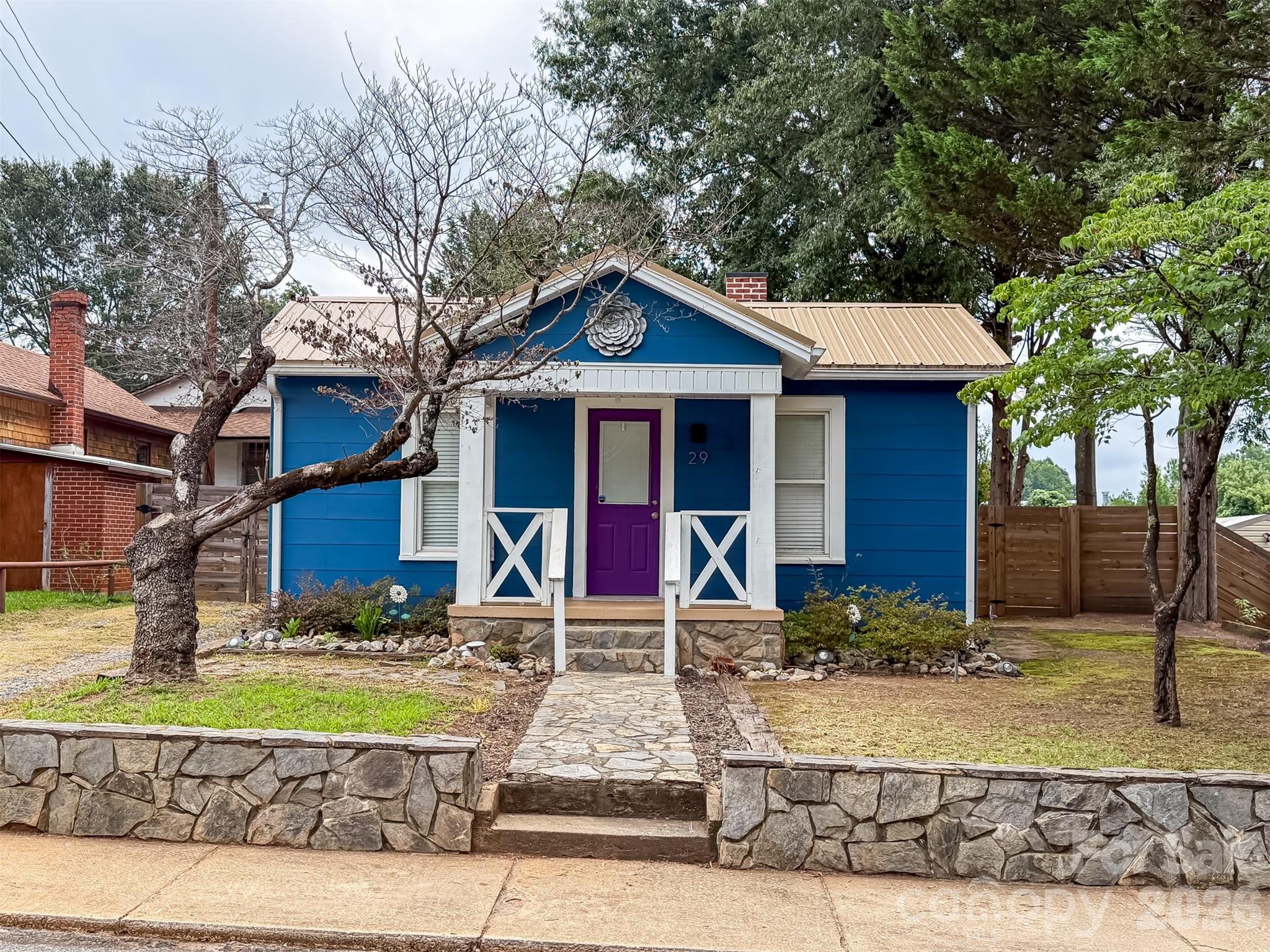 29 10th Street Property Photo 2