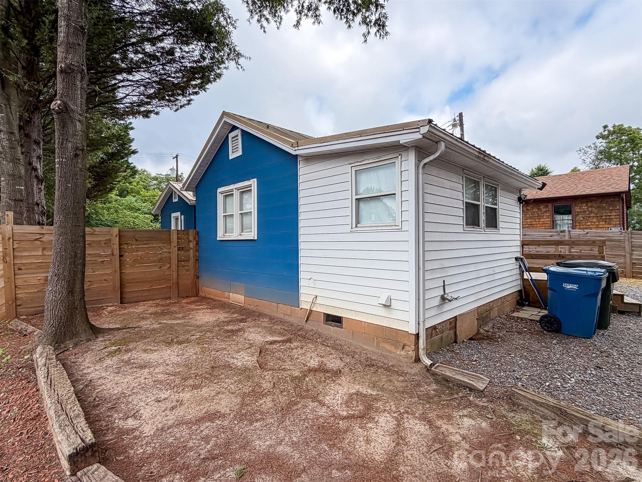 29 10th Street Property Photo 7