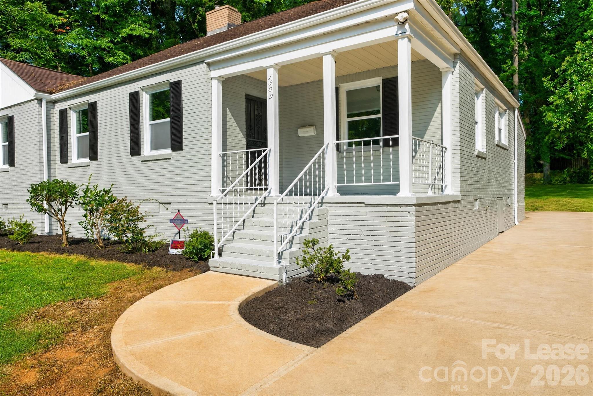 1509 Wickham Lane Property Photo 2