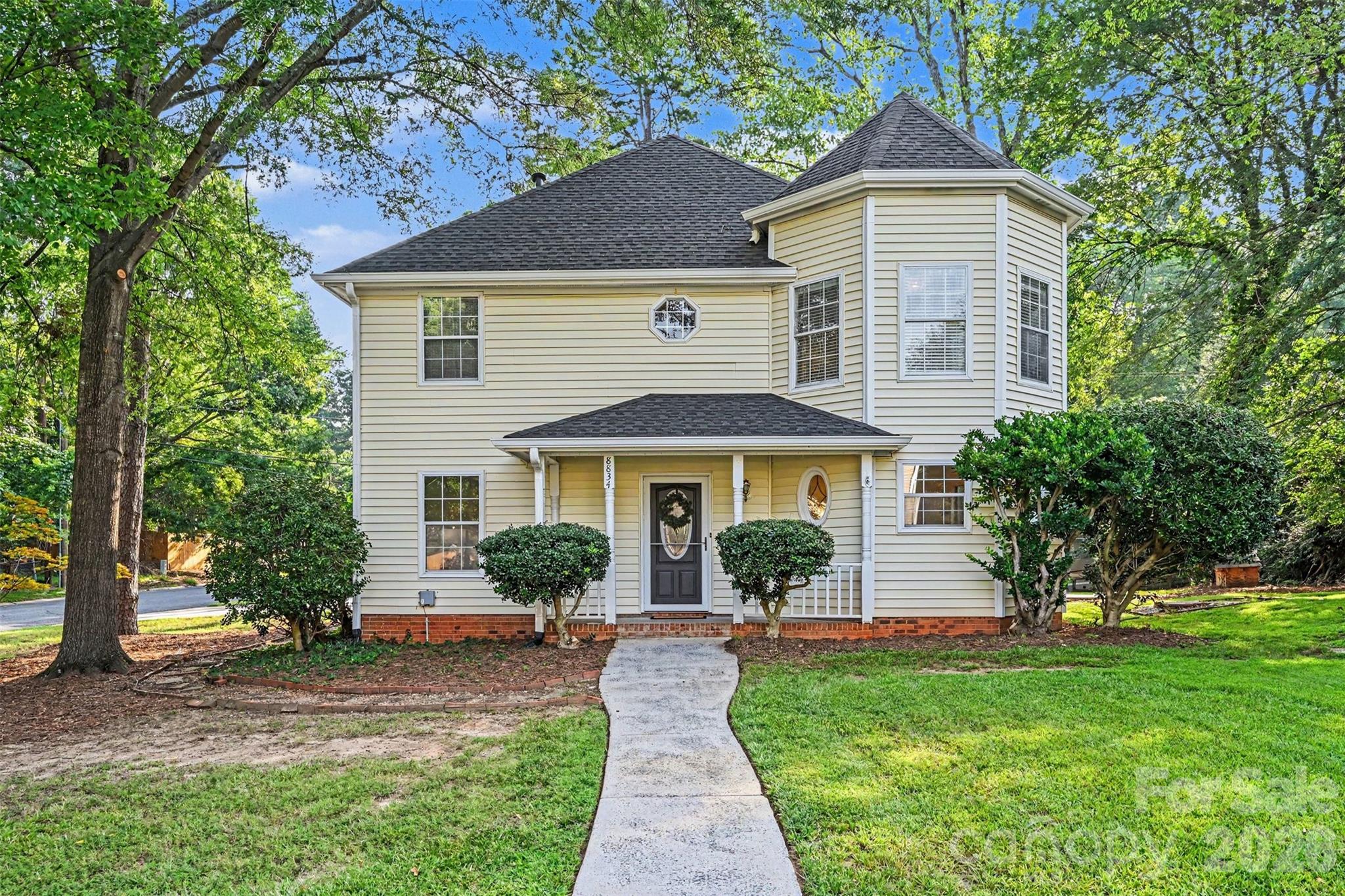 8834 Rittenhouse Circle Property Photo 1