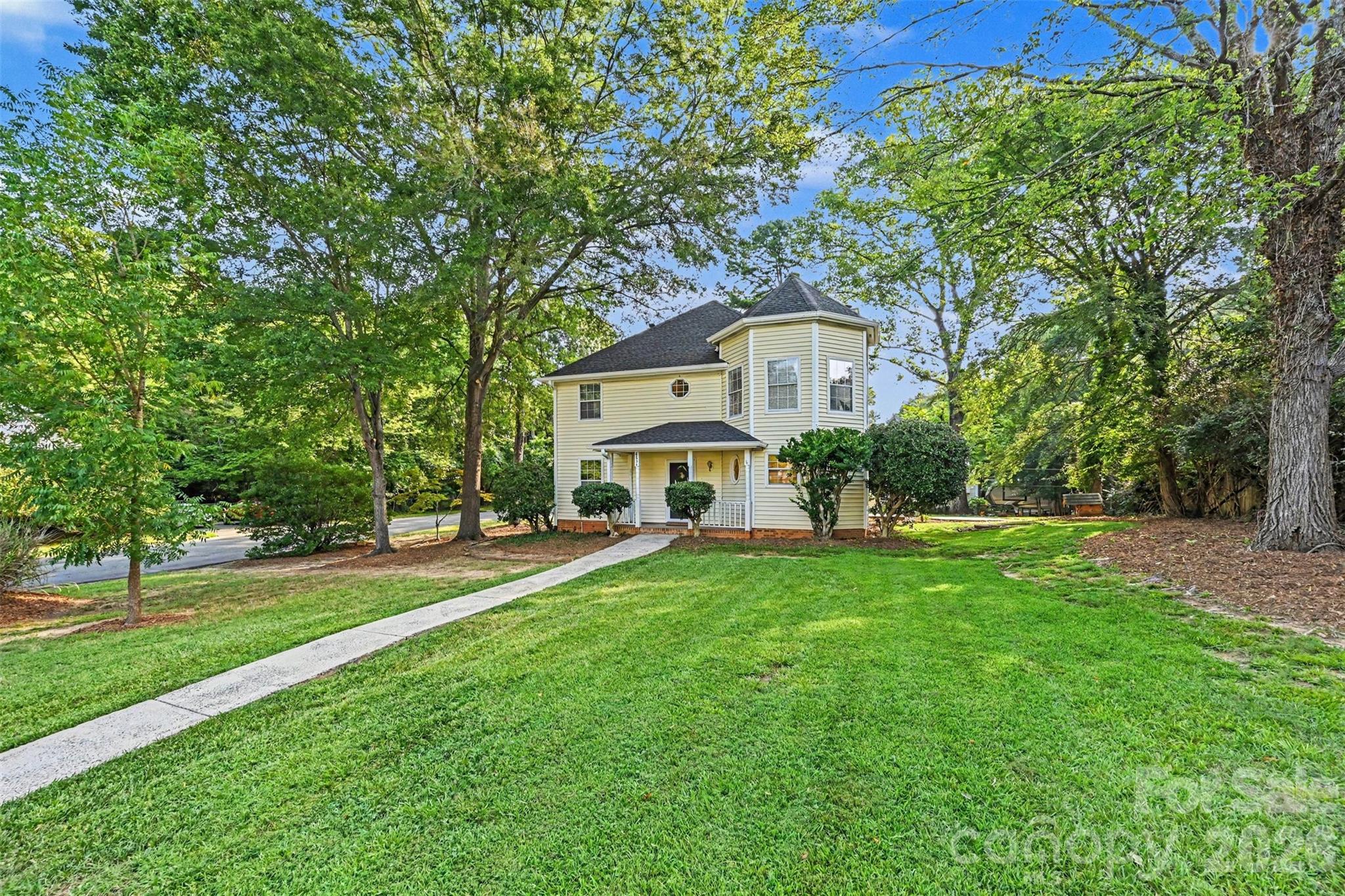 8834 Rittenhouse Circle Property Photo 2