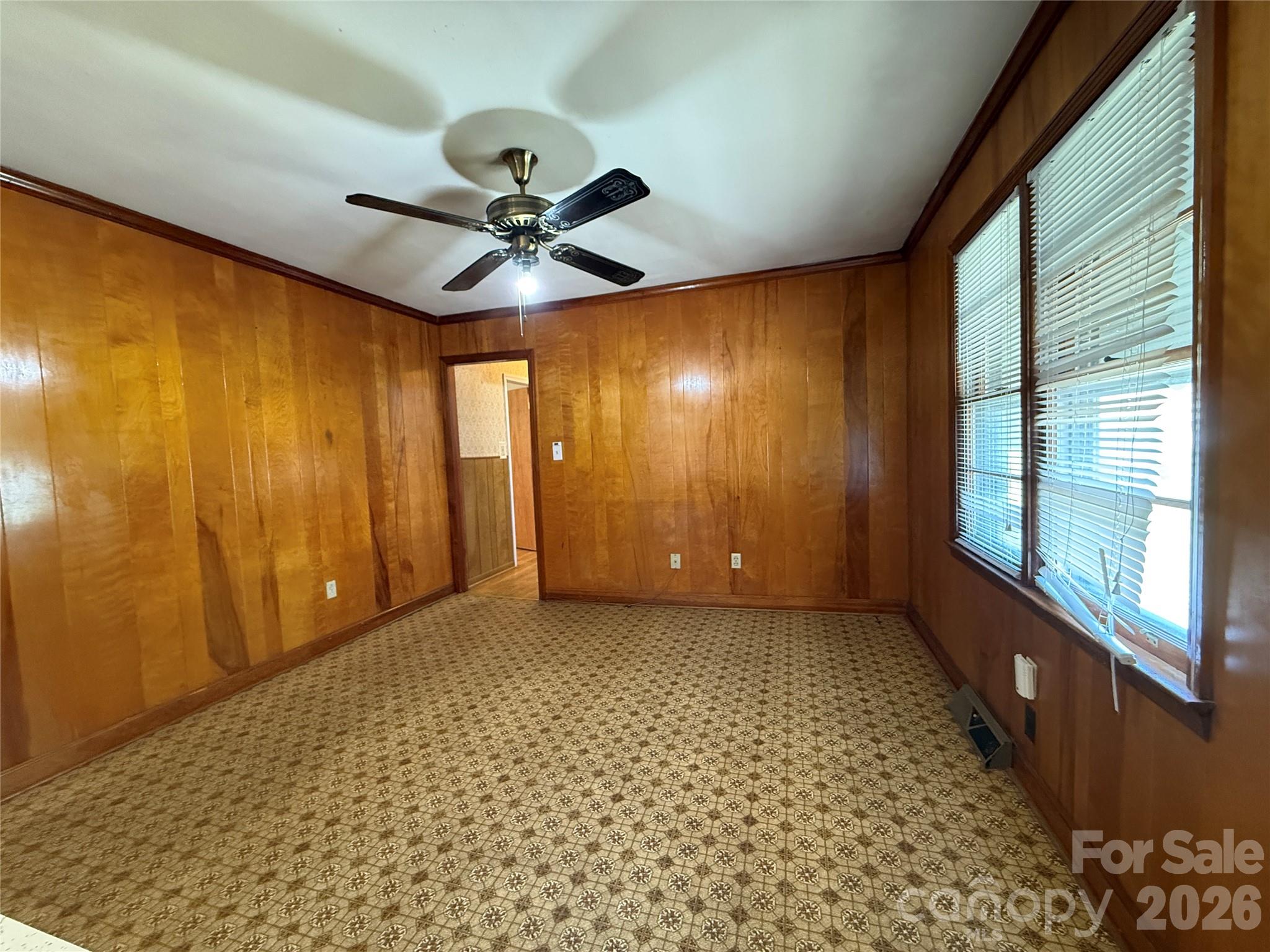 206 W Welsh Street Property Photo 8