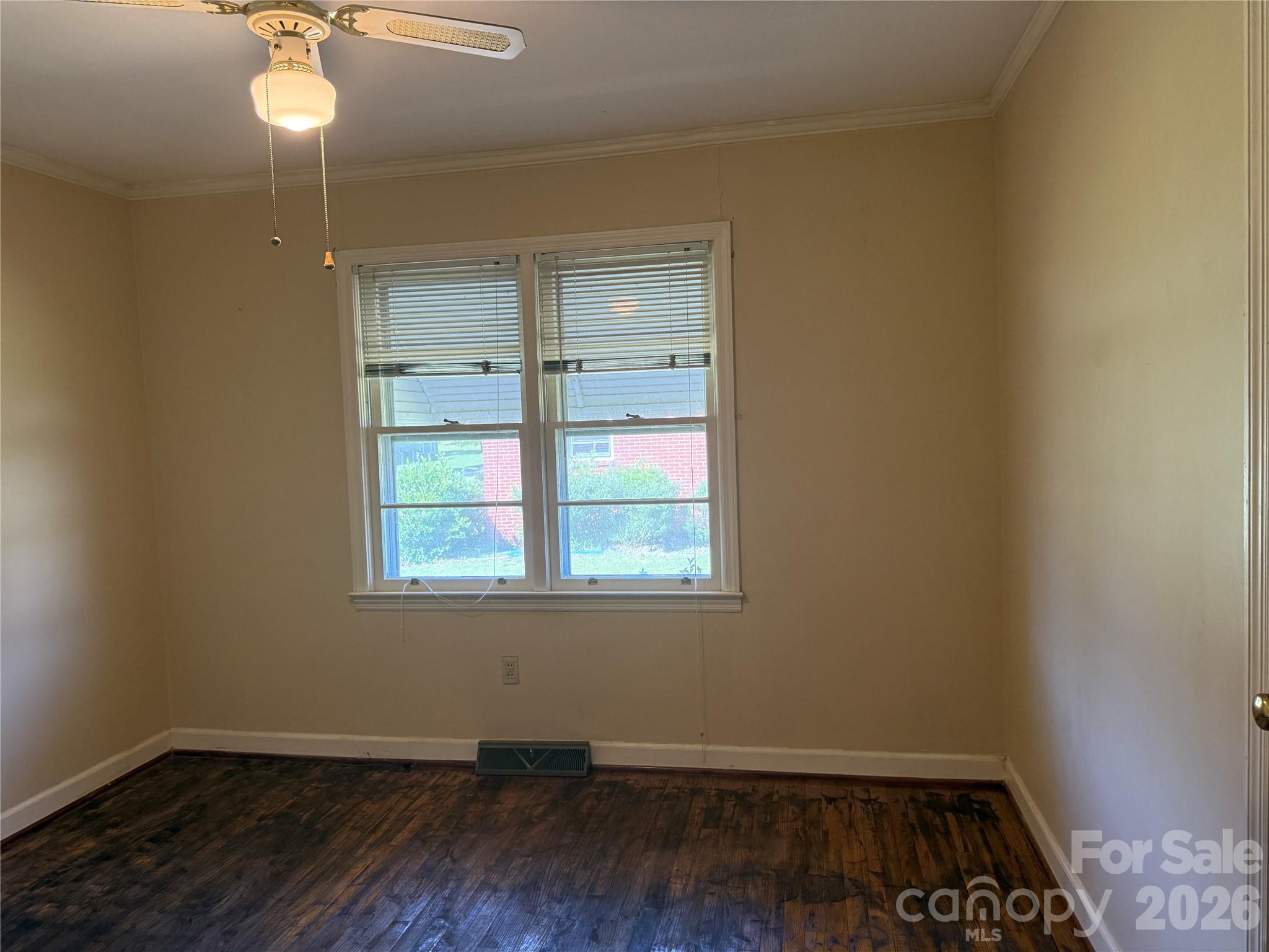 206 W Welsh Street Property Photo 20