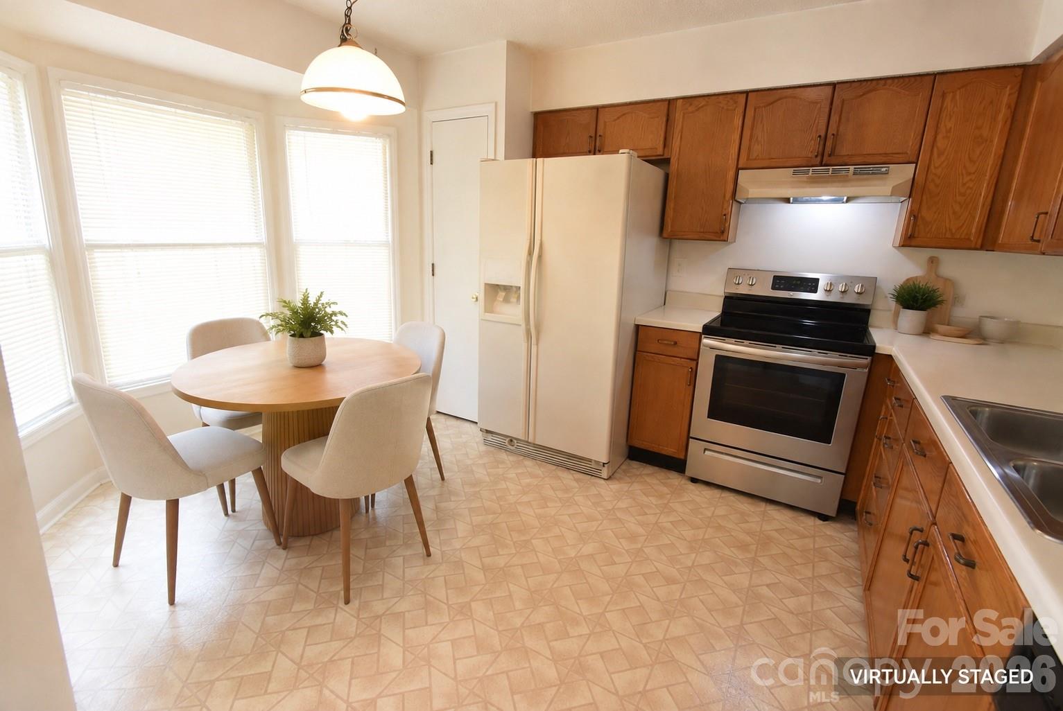 5014 Jade Court Property Photo 8
