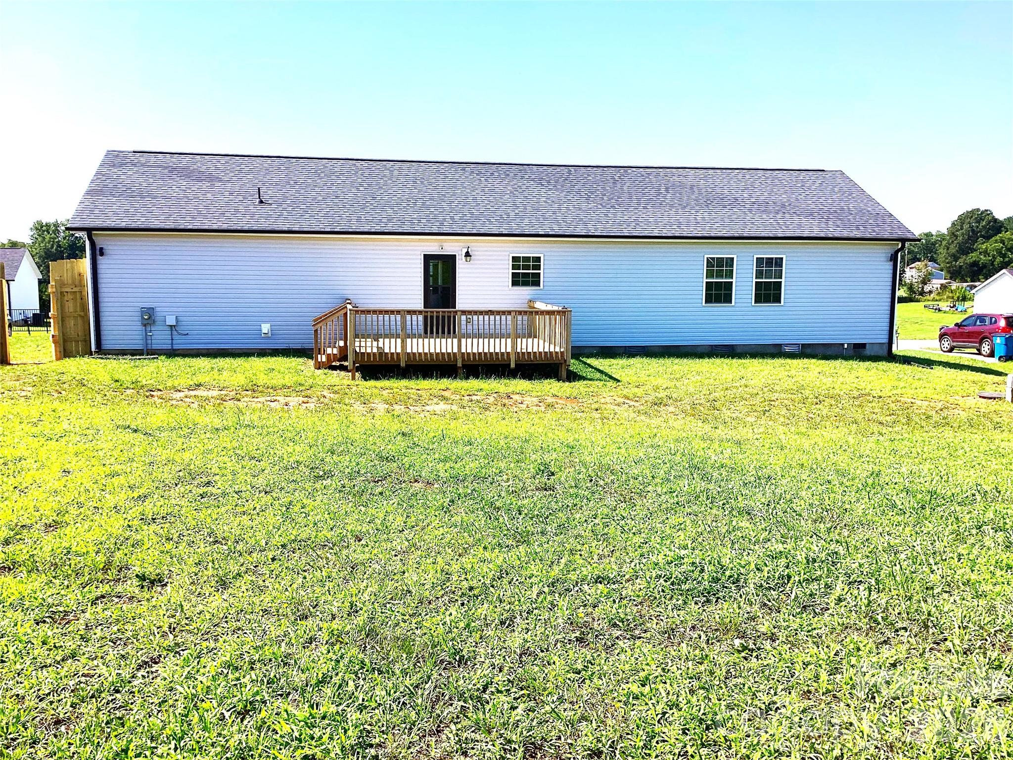 109 Wheat Field Drive Property Photo 4