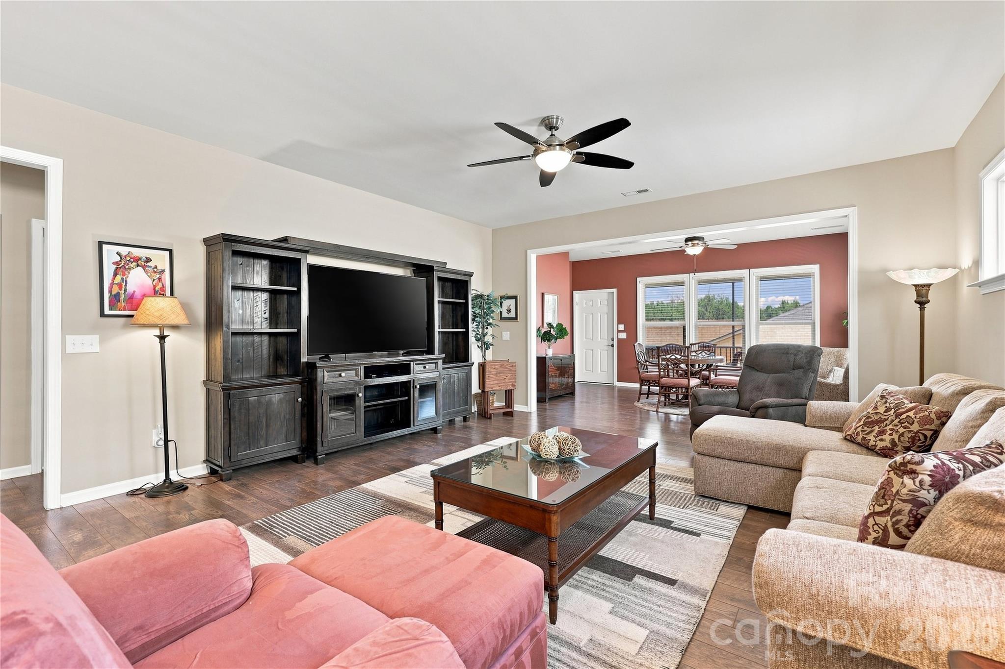 689 Birchway Drive Property Photo 15