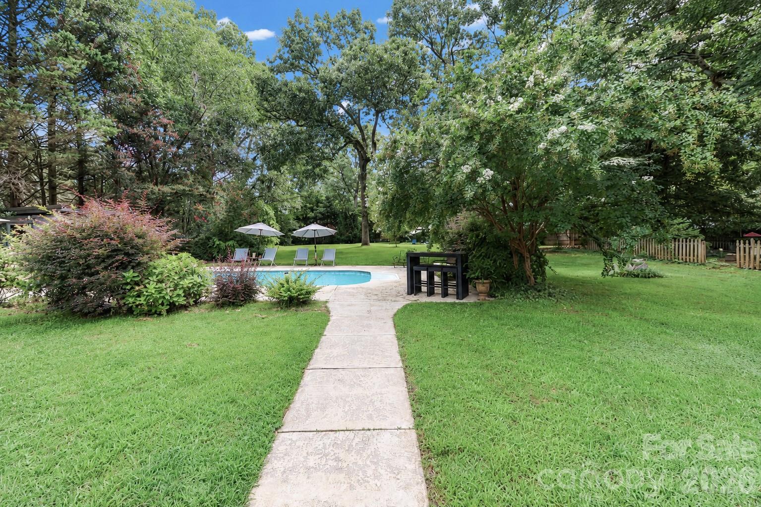 804 E Broad Street Property Photo 43