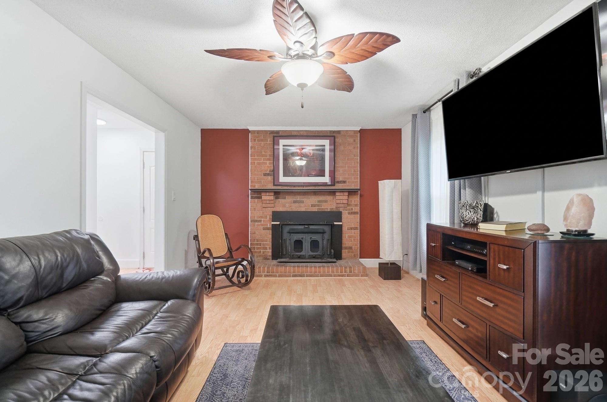 2818 Castlebrook Drive Property Photo 10