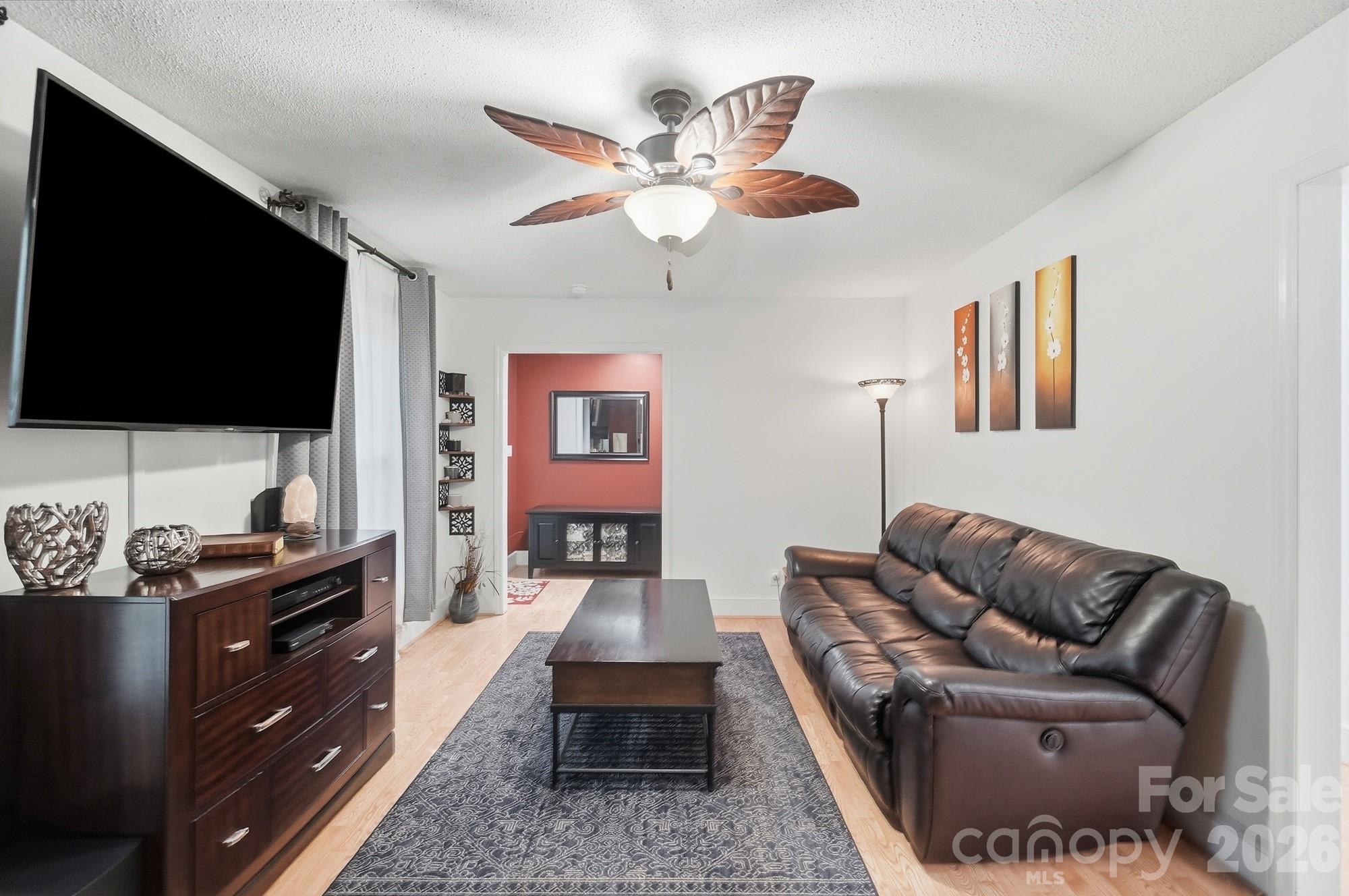 2818 Castlebrook Drive Property Photo 15