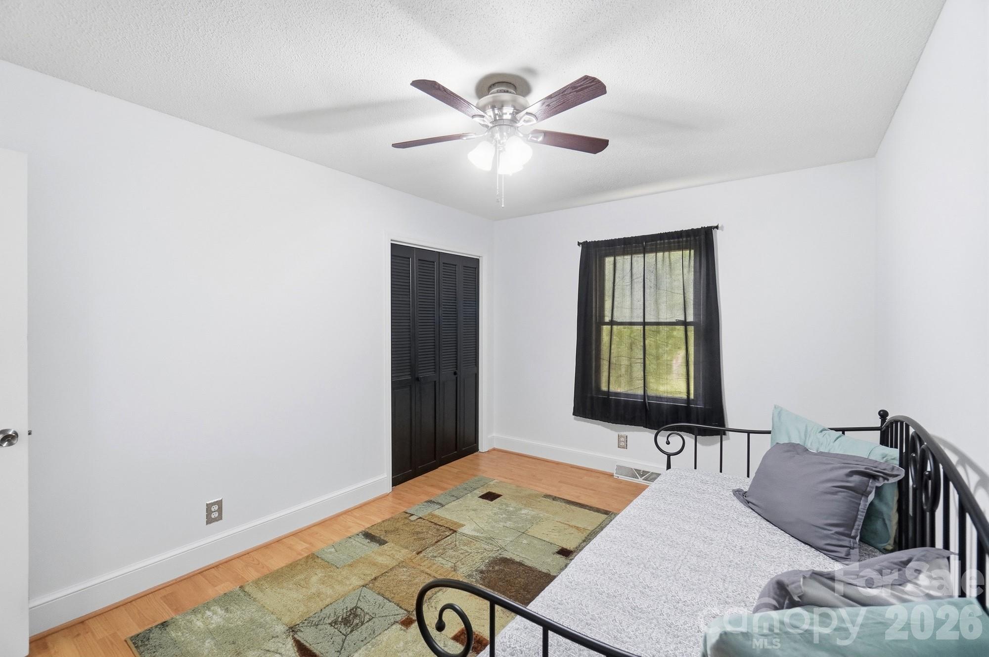 2818 Castlebrook Drive Property Photo 32