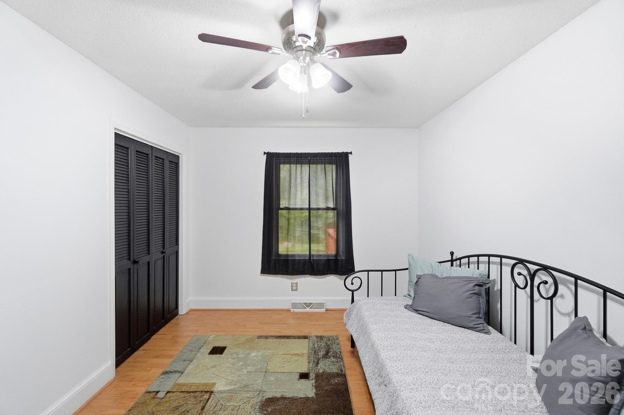 2818 Castlebrook Drive Property Photo 33