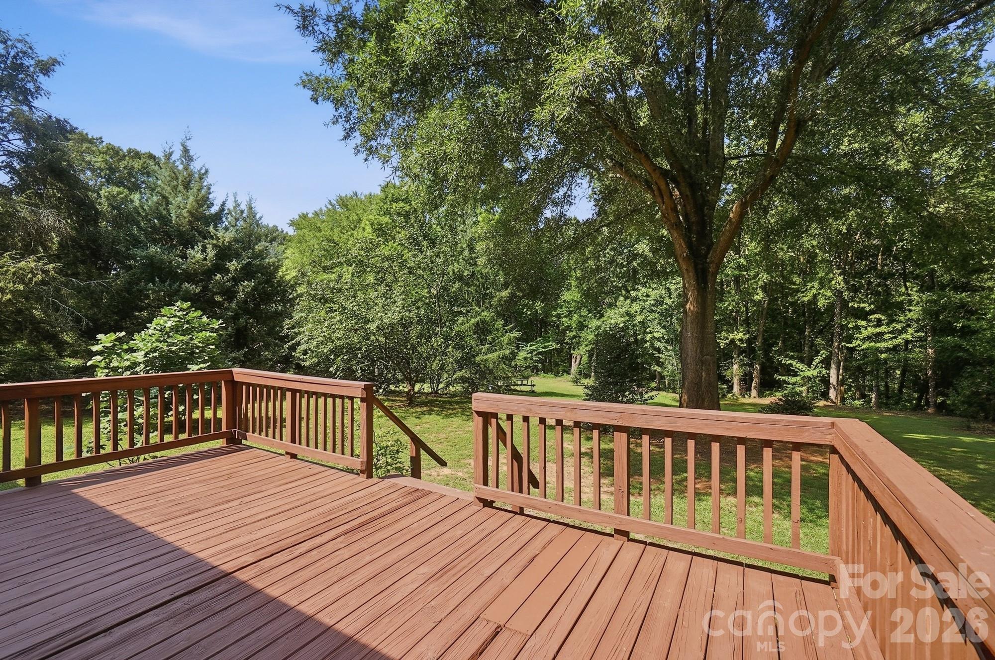 2818 Castlebrook Drive Property Photo 35