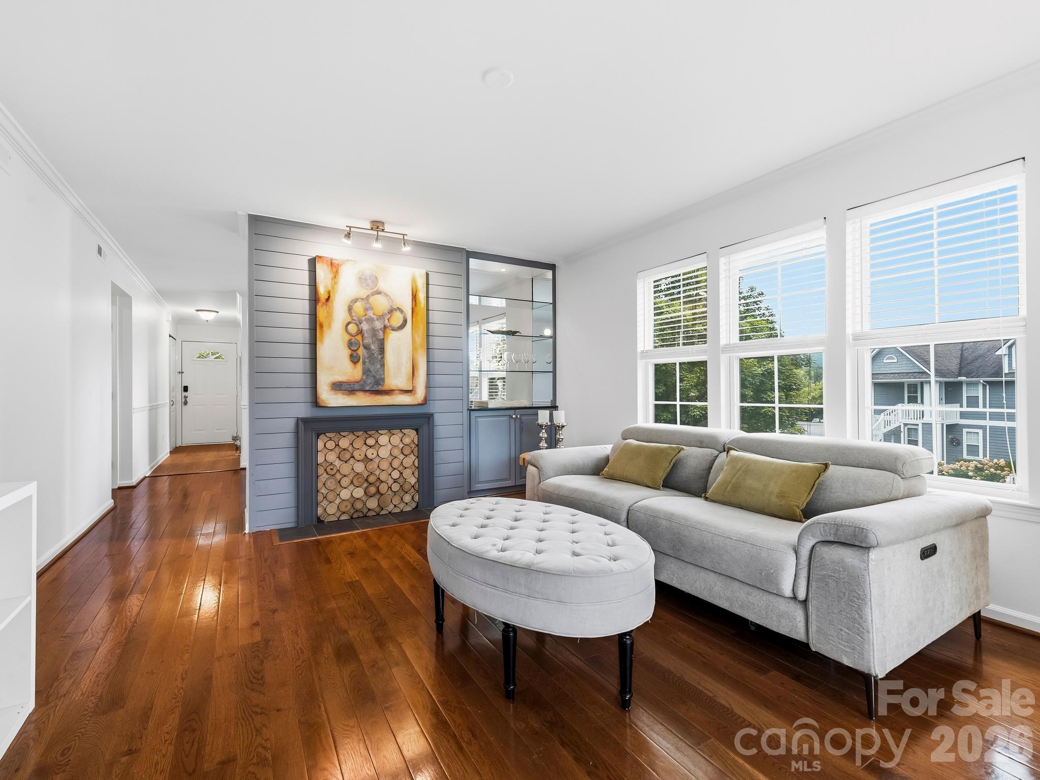 4402 Marble Way Property Photo 3