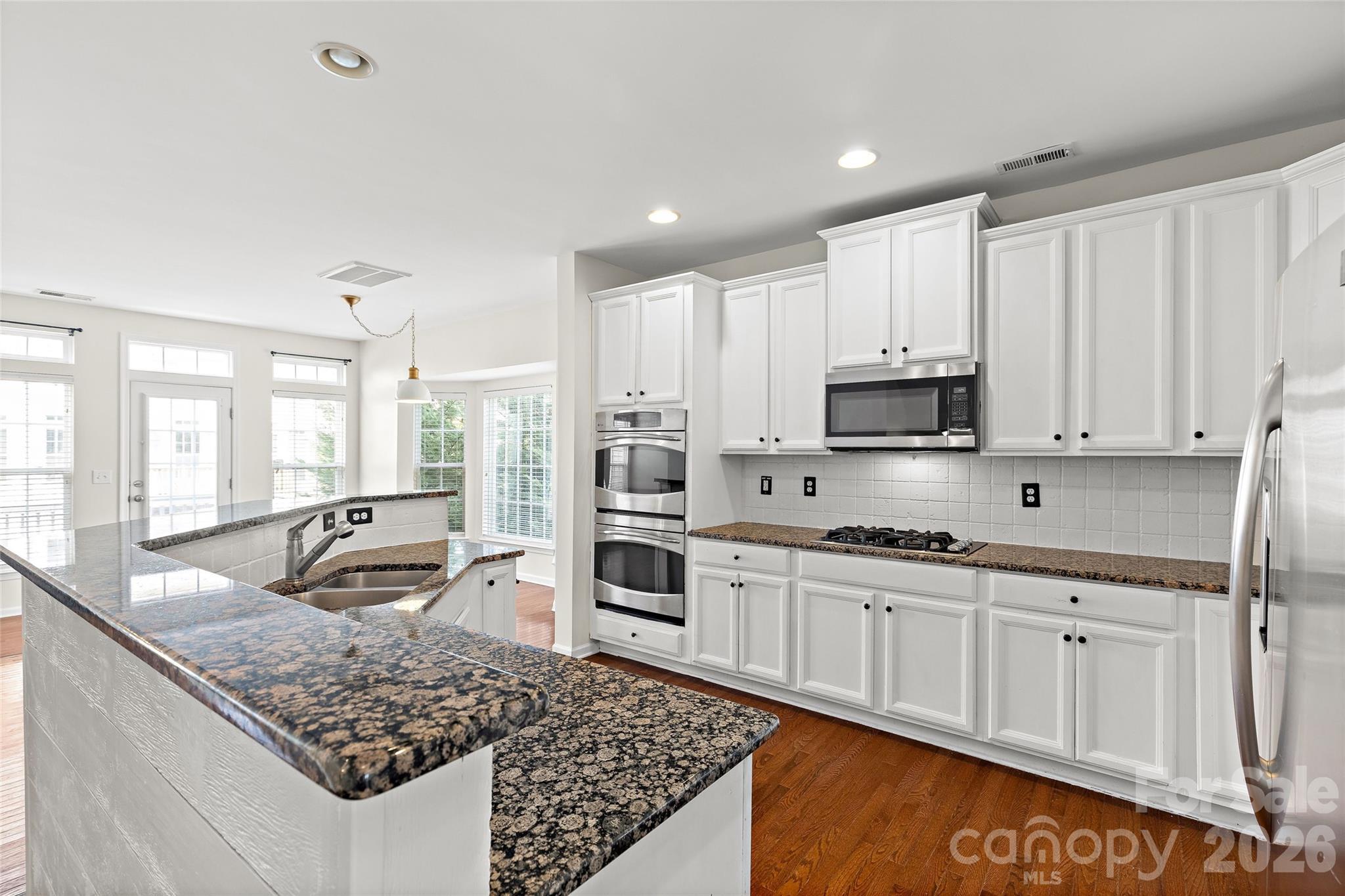 7600 Turley Ridge Lane Property Photo 4