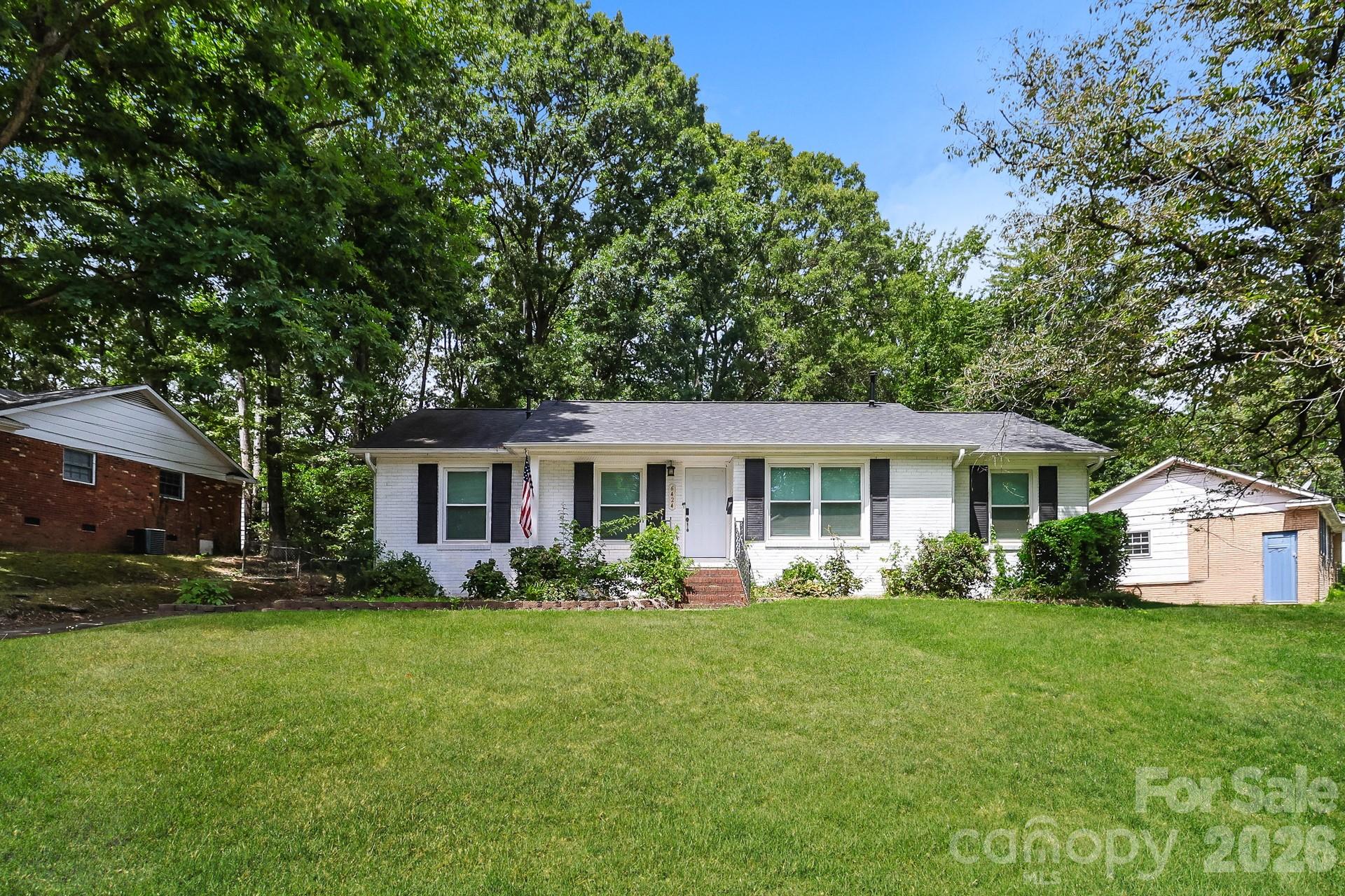 6424 Springfield Drive Property Photo 1