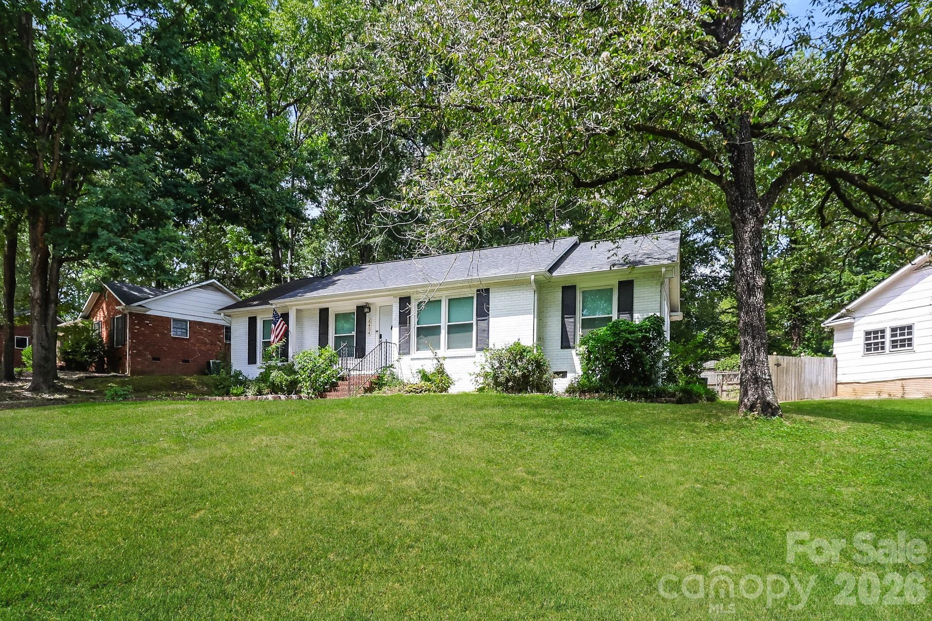 6424 Springfield Drive Property Photo 2