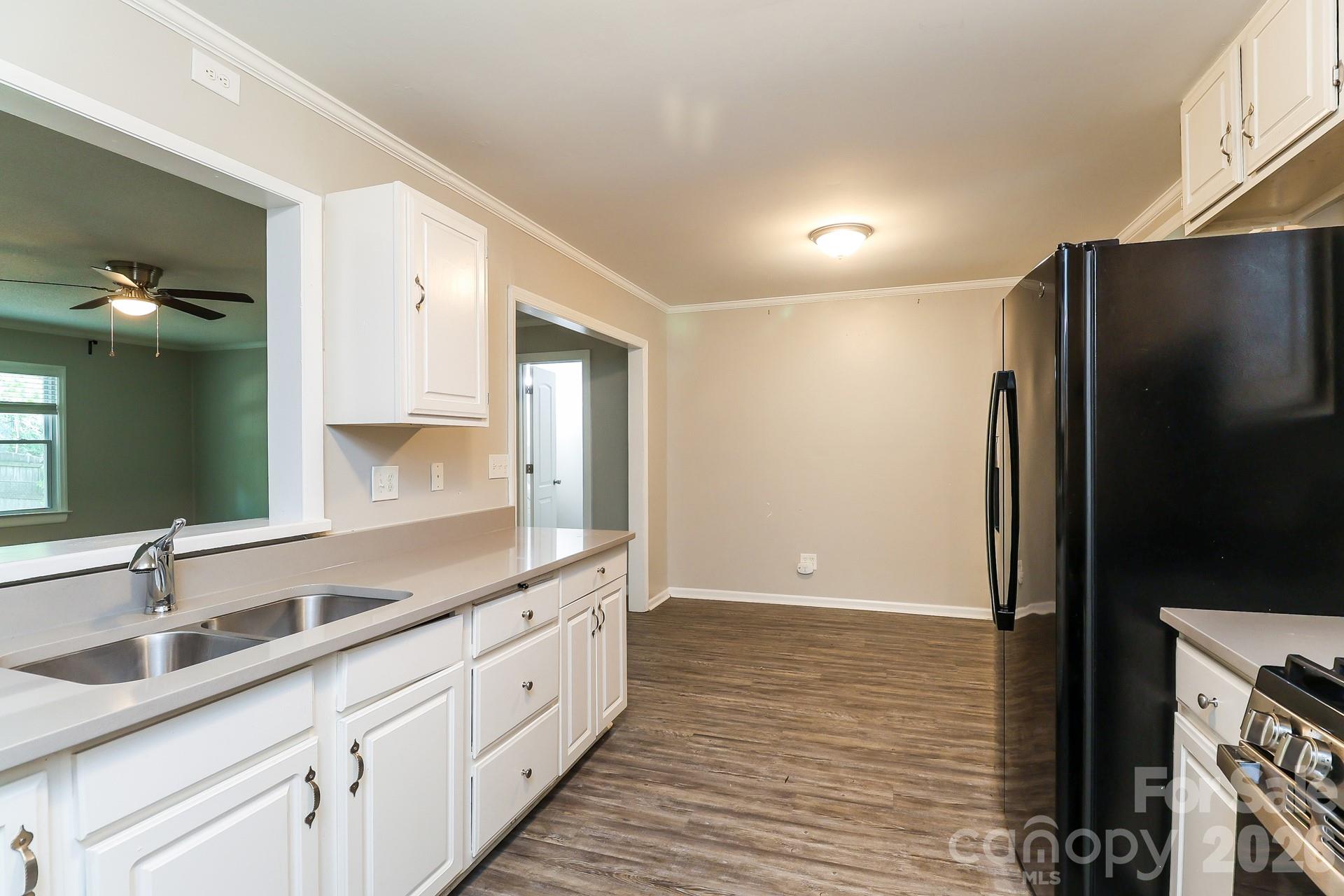 6424 Springfield Drive Property Photo 8