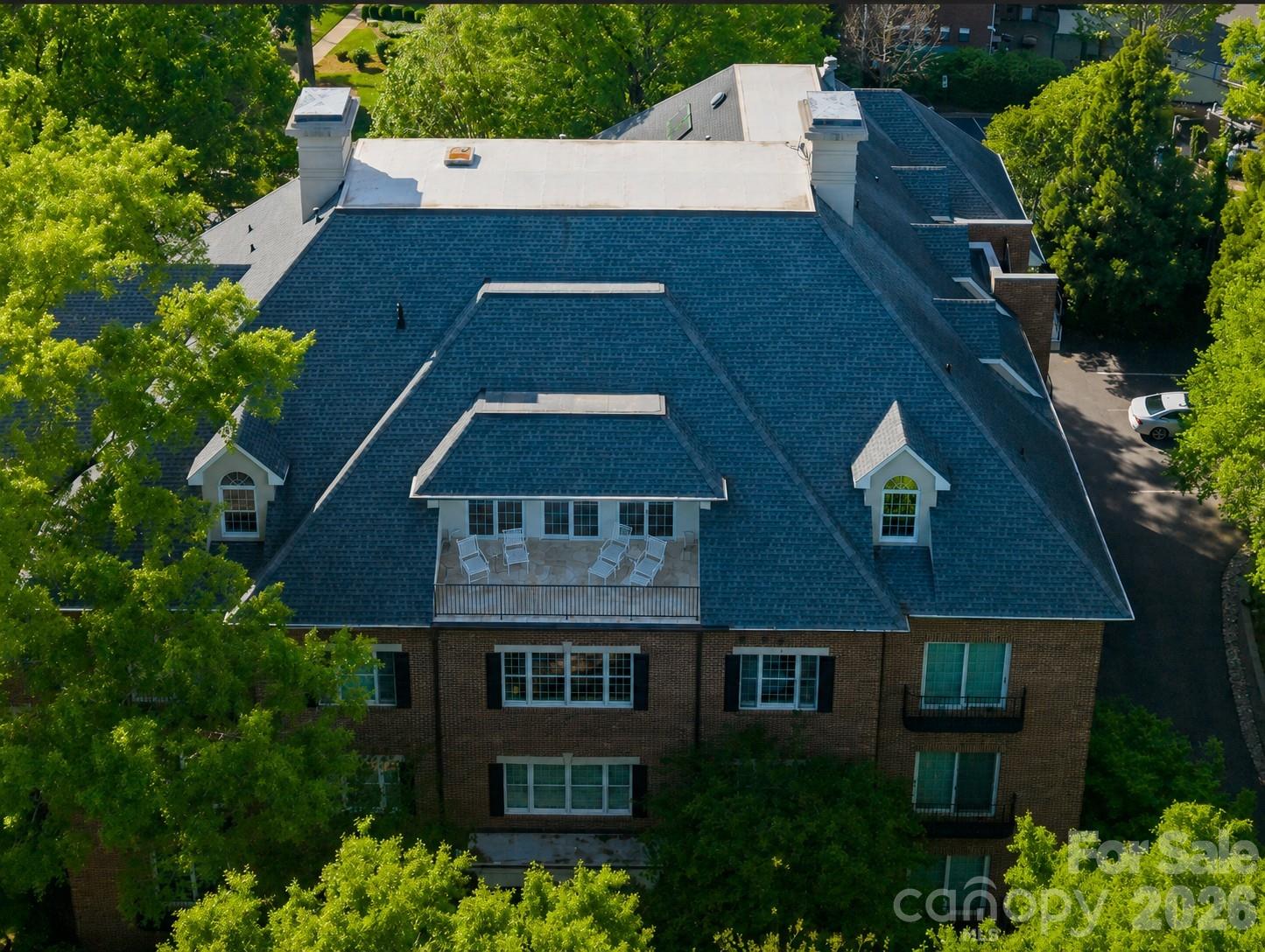 974 Queens Road Property Photo 2