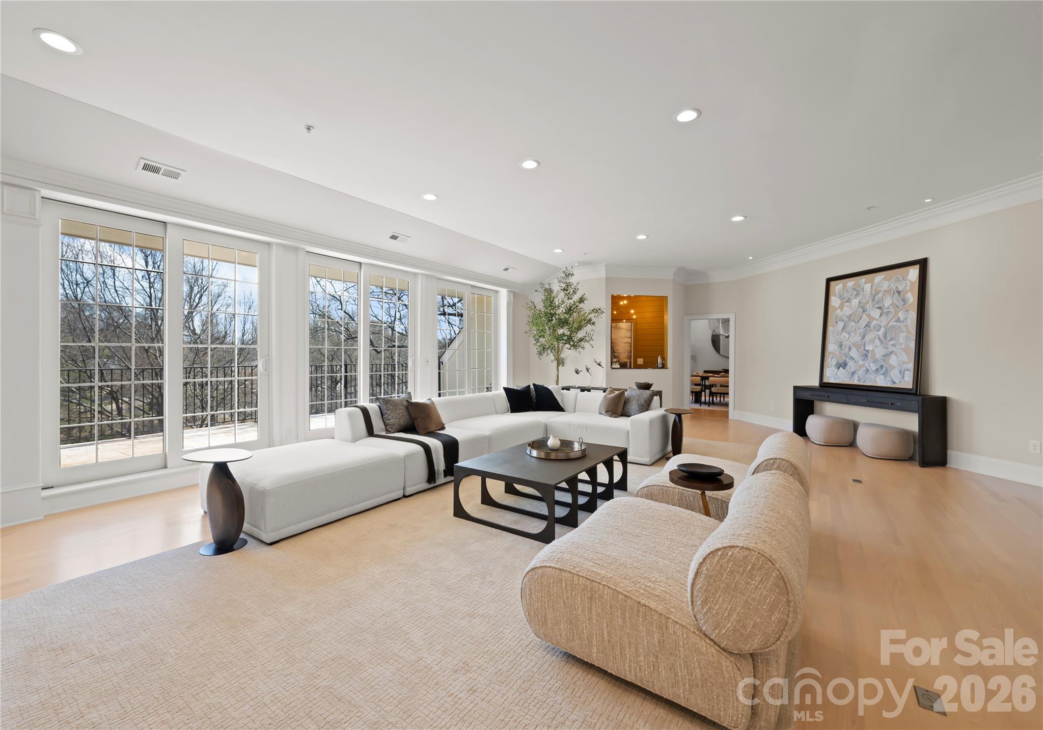 974 Queens Road Property Photo 5