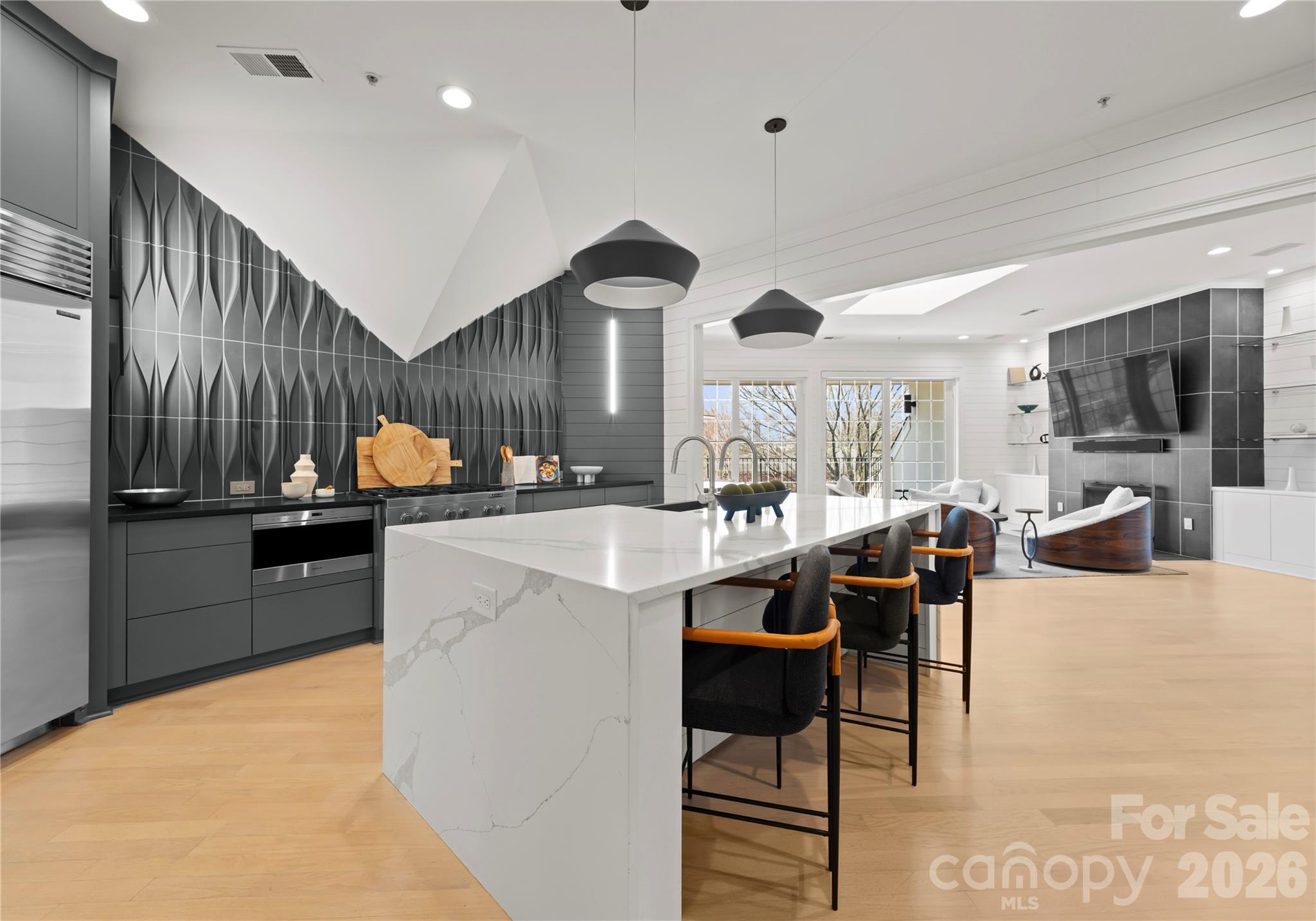 974 Queens Road Property Photo 13