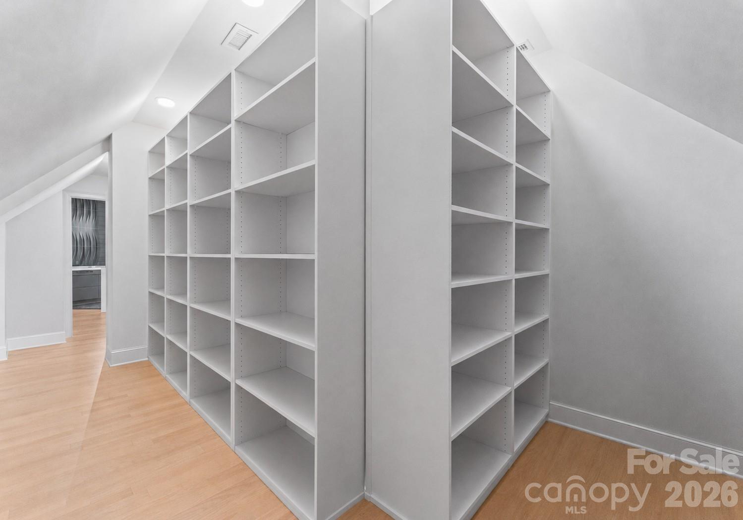 974 Queens Road Property Photo 17