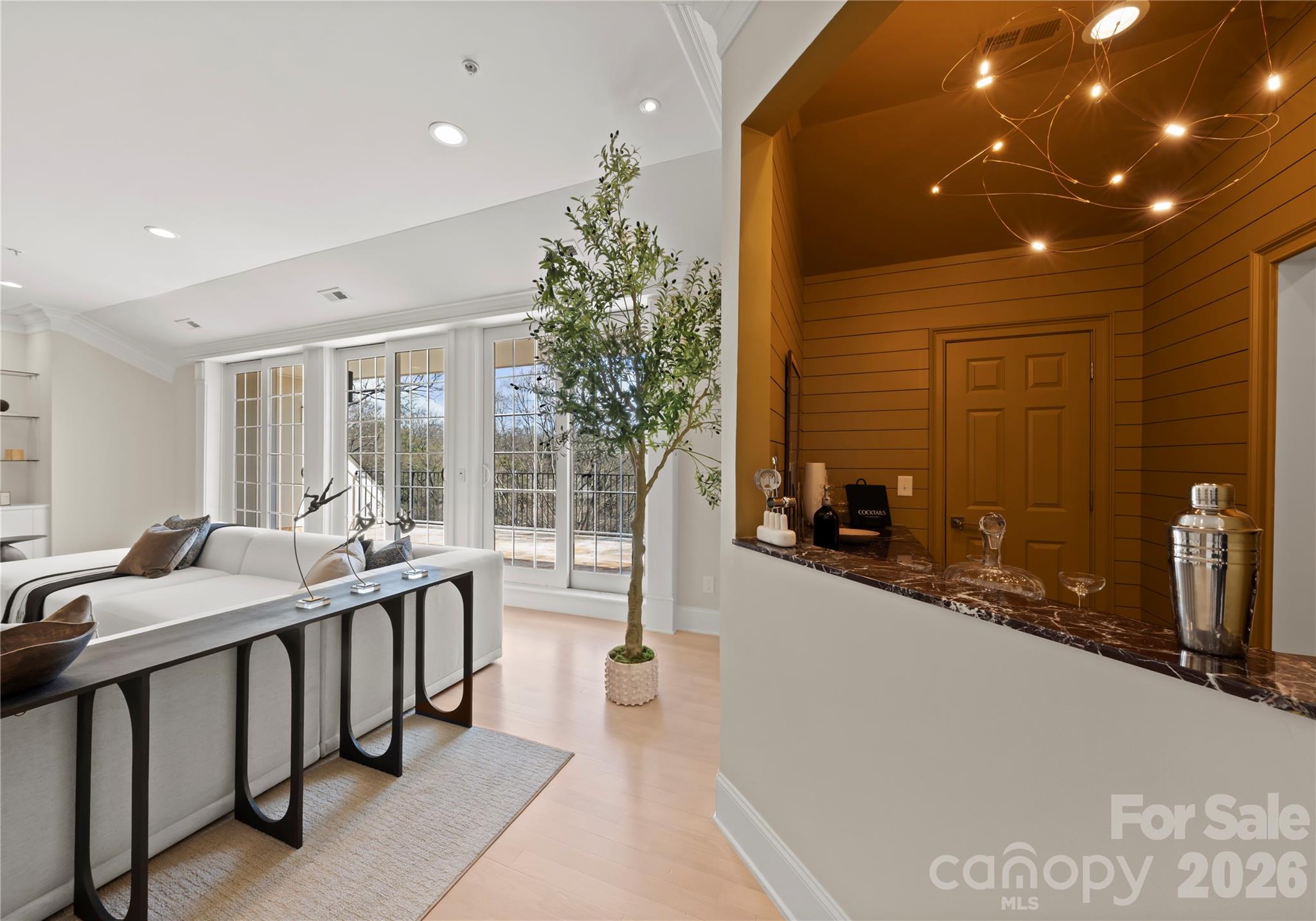 974 Queens Road Property Photo 19