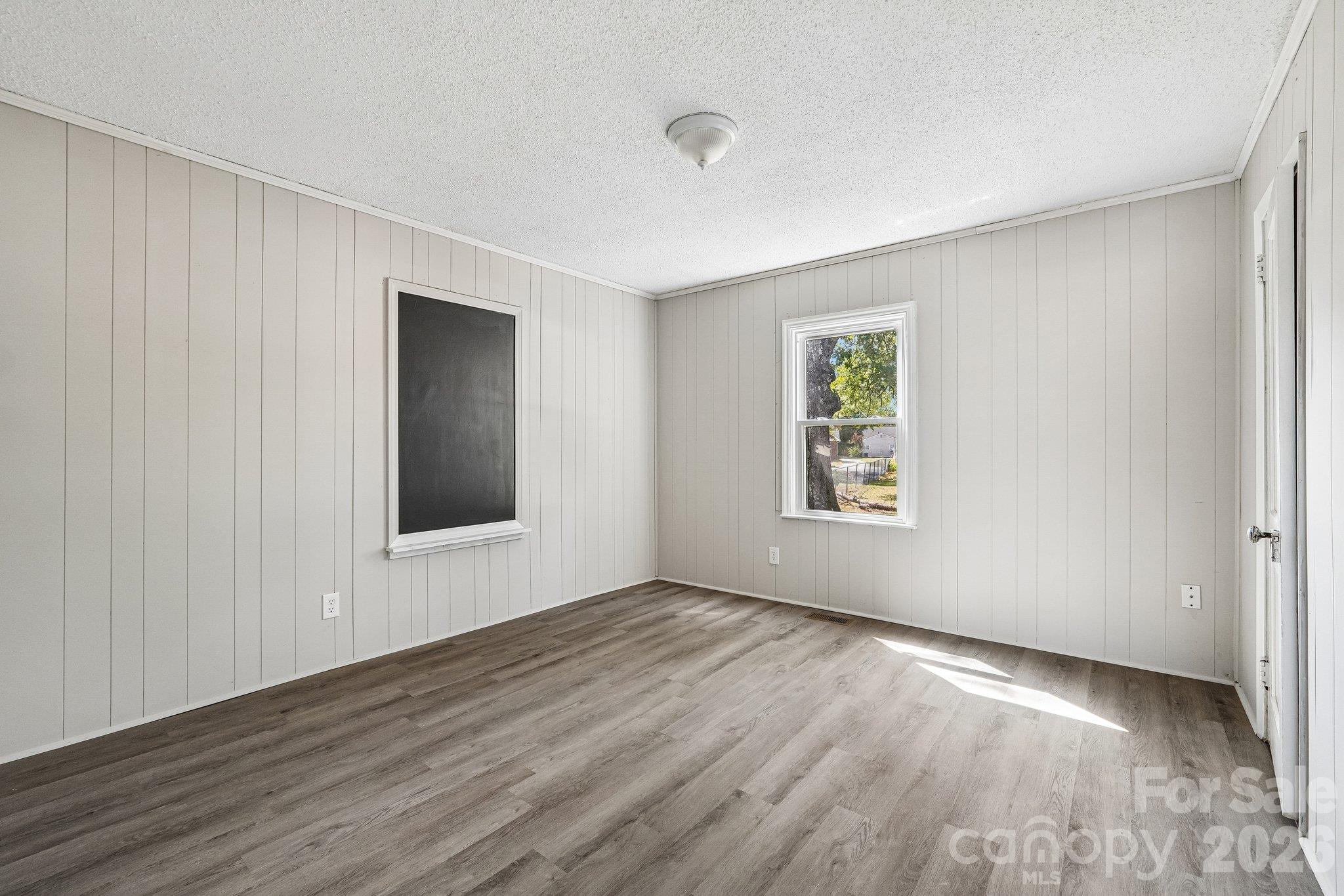 611 Clarinda Street Property Photo 21