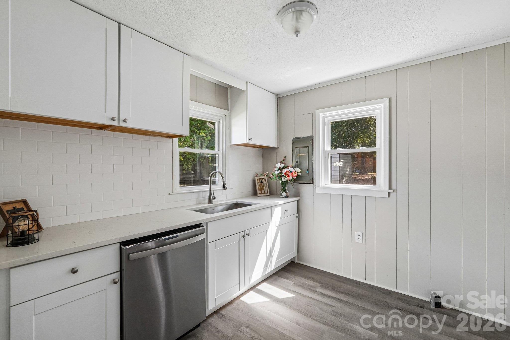 611 Clarinda Street Property Photo 24