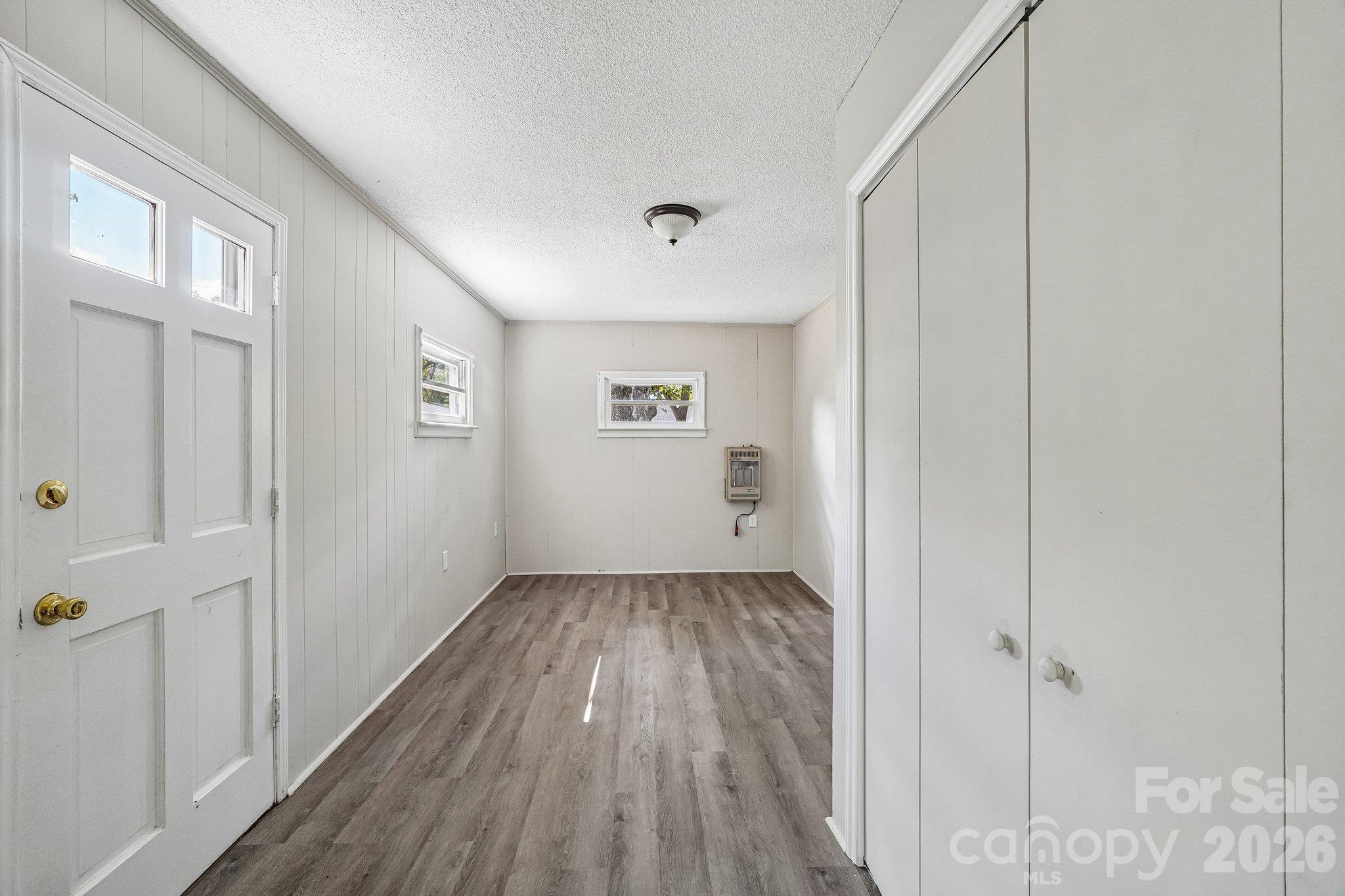 611 Clarinda Street Property Photo 28