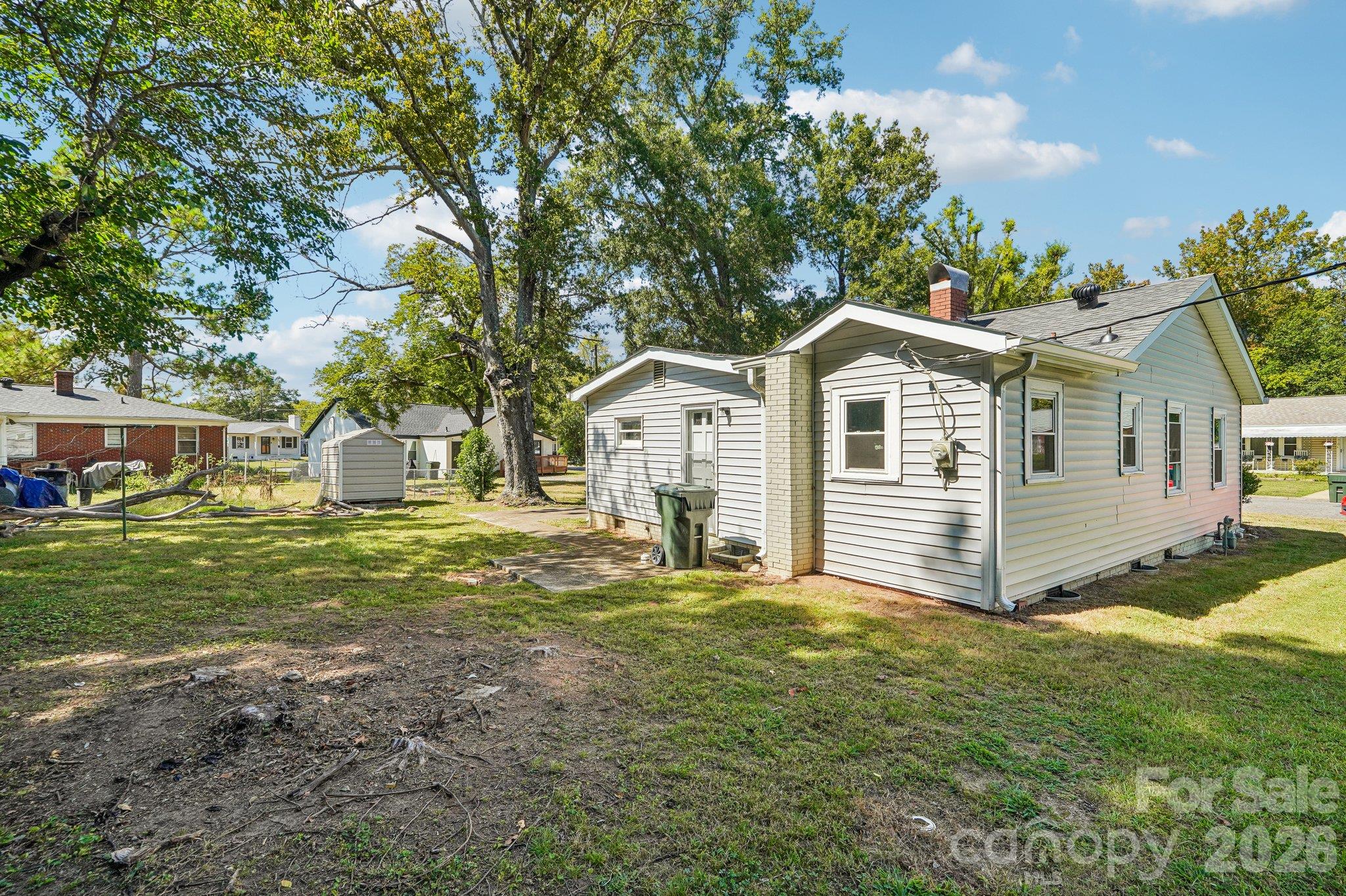 611 Clarinda Street Property Photo 31